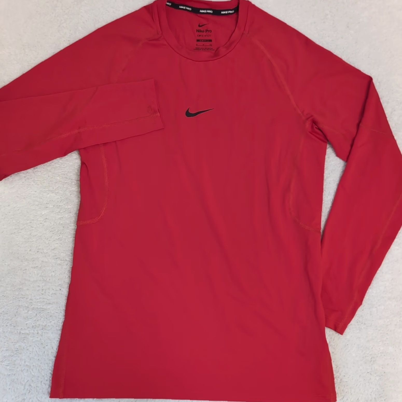 Nike NEW Nike Dri-Fit UV Shirt Black Center Swoosh Long Sleeve Mens Sm Red FB7926-657 Size US S / EU 44-46 / 1 - 3 Thumbnail