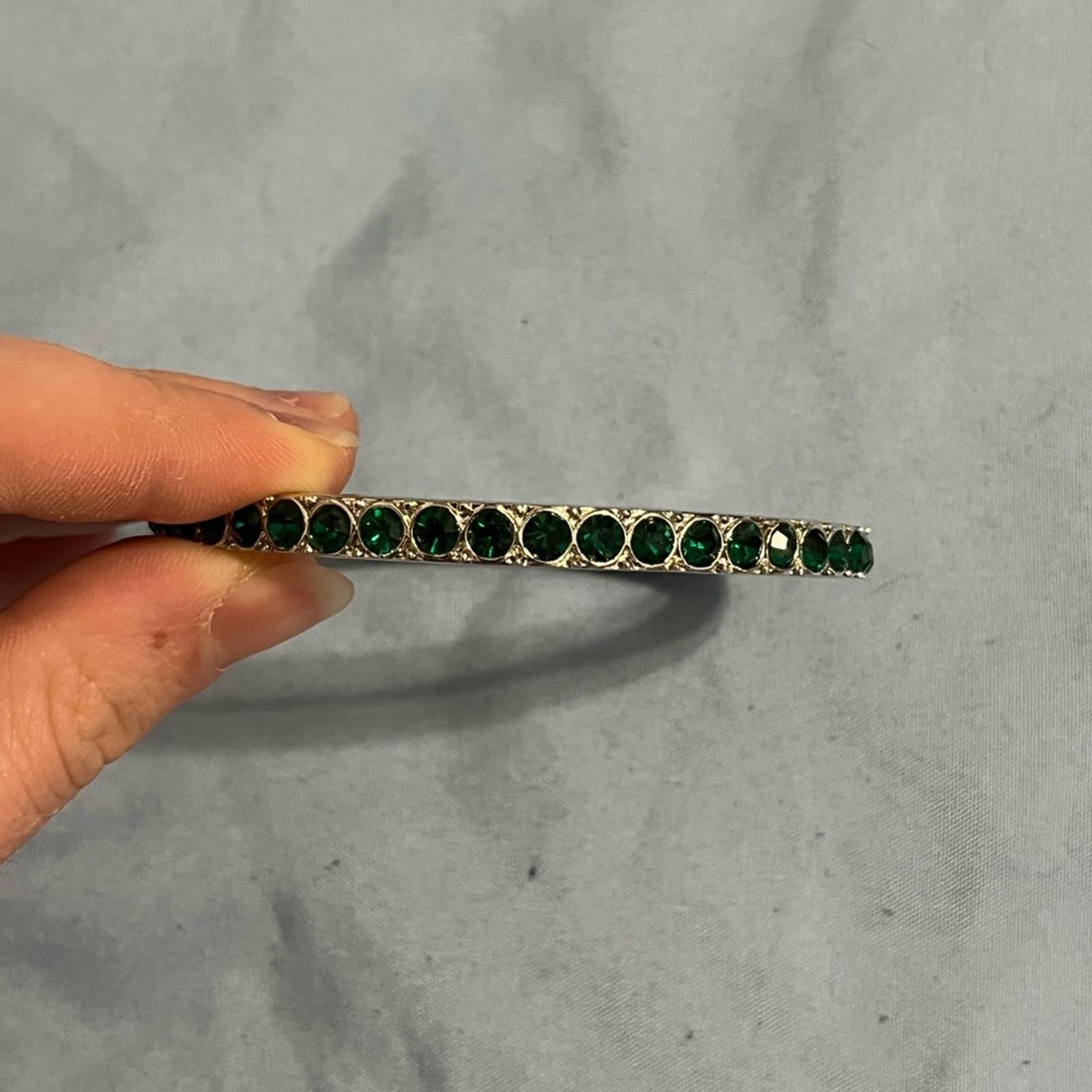 Other NWOT Crystal Emerald Bangle Bracelet Size ONE SIZE - 4 Thumbnail