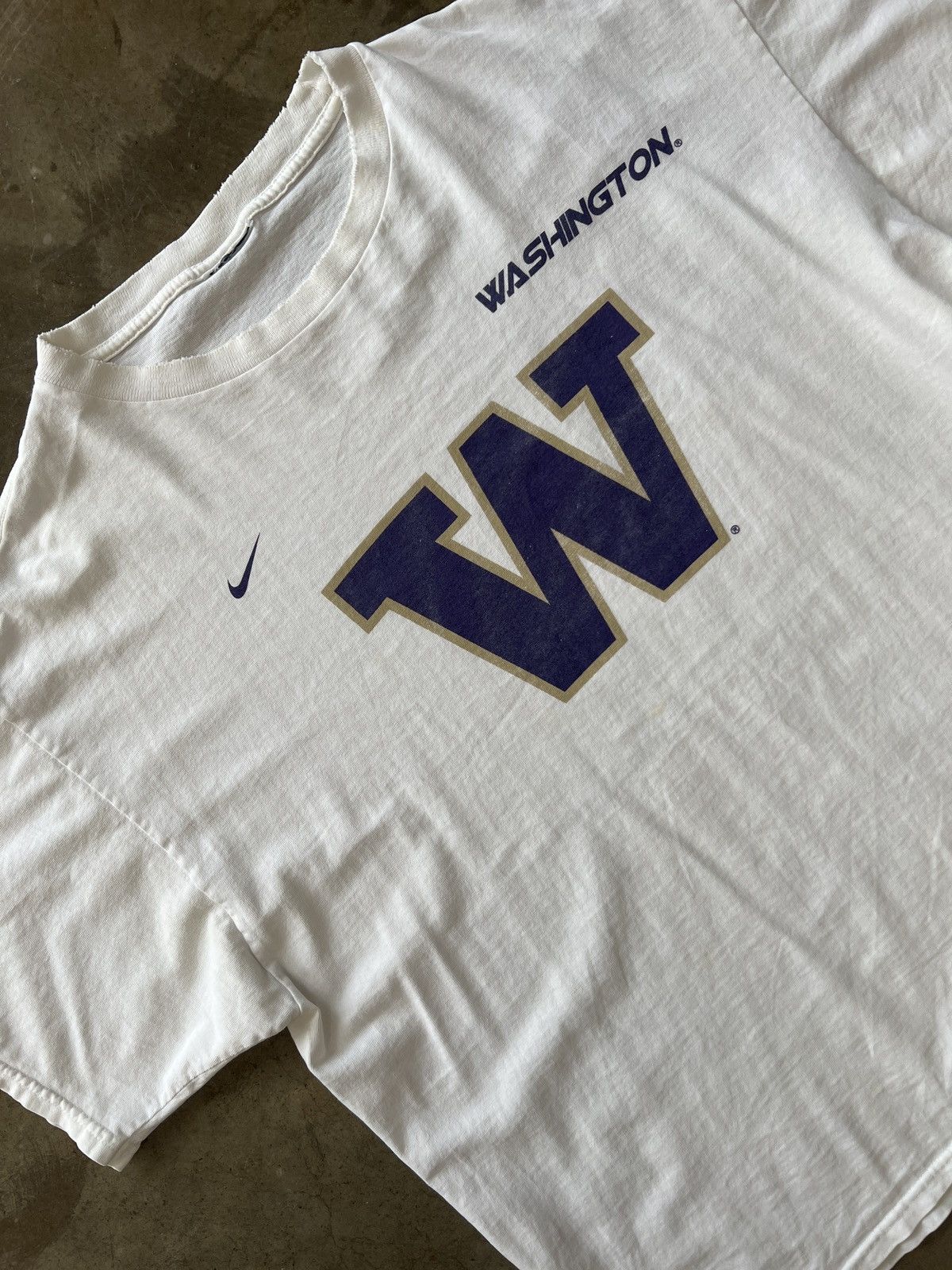 NCAA × Vintage Vintage NCAA Washington Huskies Tee Sz. Large Size US L / EU 52-54 / 3 - 1 Thumbnail