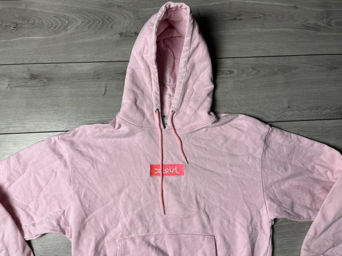 20471120 X-GIRL Hoodie box logo Japanese size Medium (1) Size US M / EU 48-50 / 2 - 3 Thumbnail