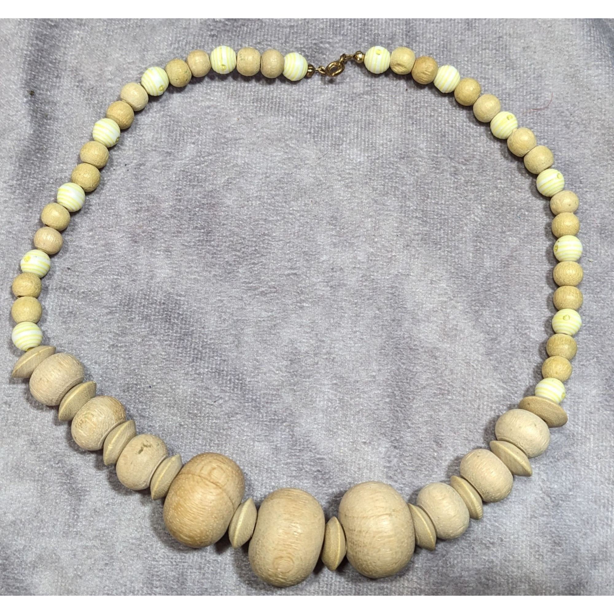 Other Vintage Handmade Light Wooden Beaded Necklace Size ONE SIZE - 6 Thumbnail