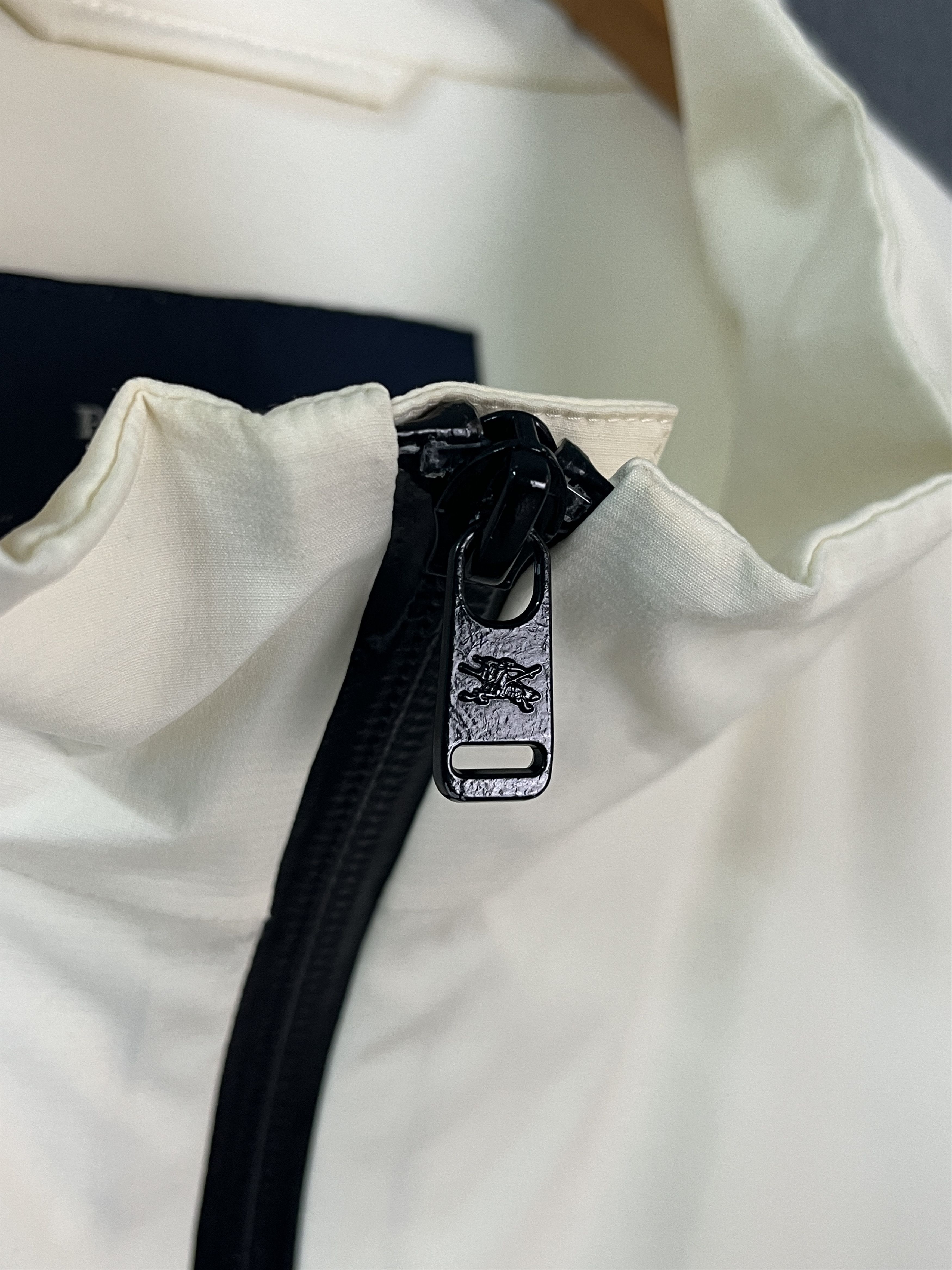 Burberry Burberry Golf Waterproof Windbreaker White Jacket Size US M / EU 48-50 / 2 - 7 Thumbnail