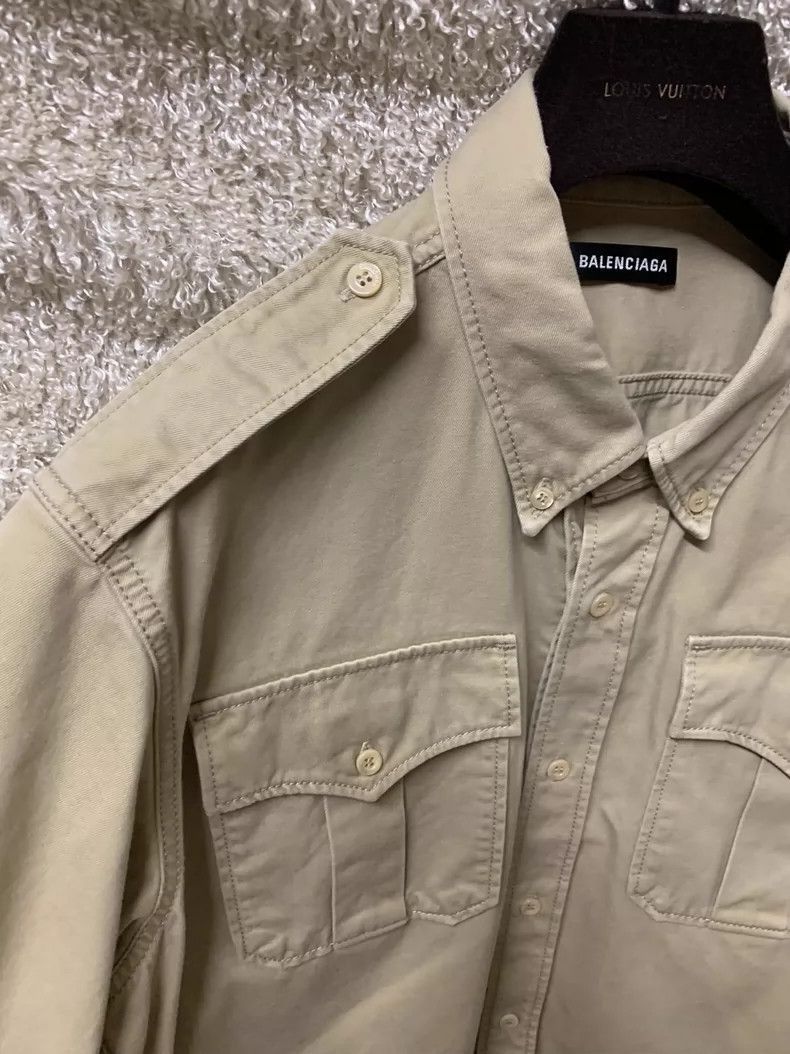 Balenciaga Balenciaga Men's Casual Short-Sleeve Shirt Size US L / EU 52-54 / 3 - 3 Thumbnail