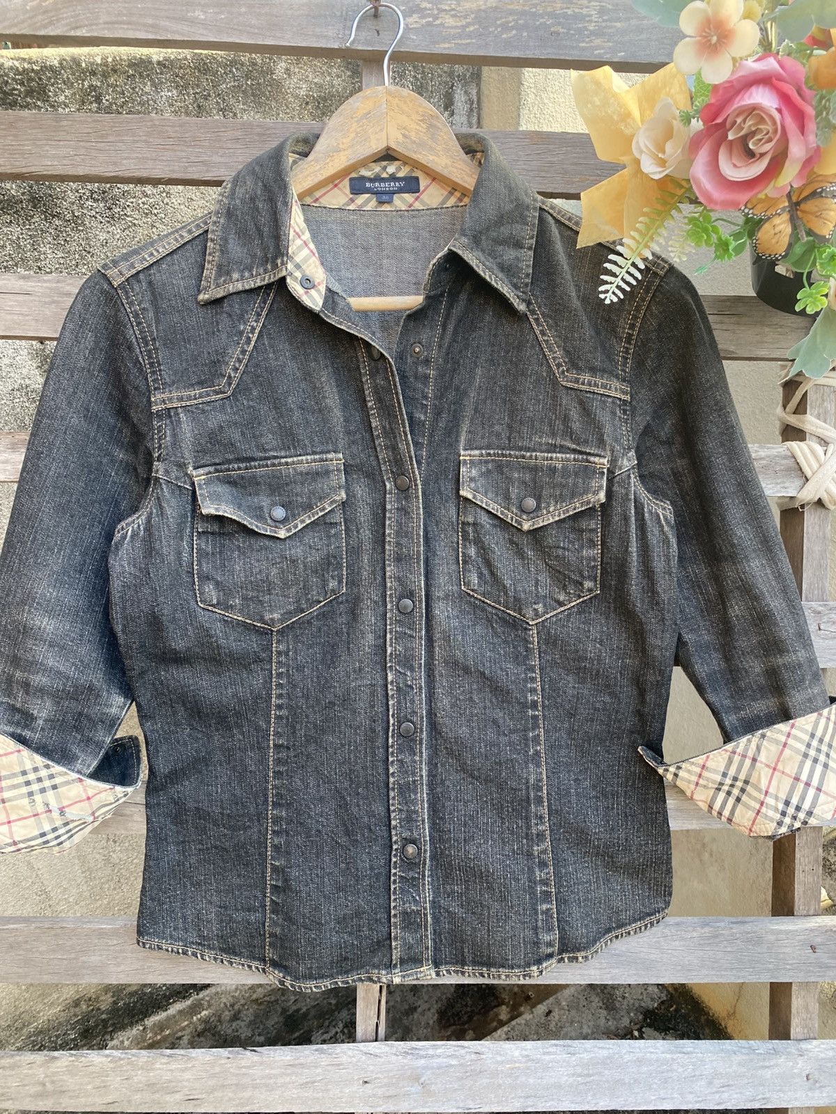 Burberry Vintage Burberry Denim Shirt Button Ups Size M / US 6-8 / IT 42-44 - 3 Thumbnail