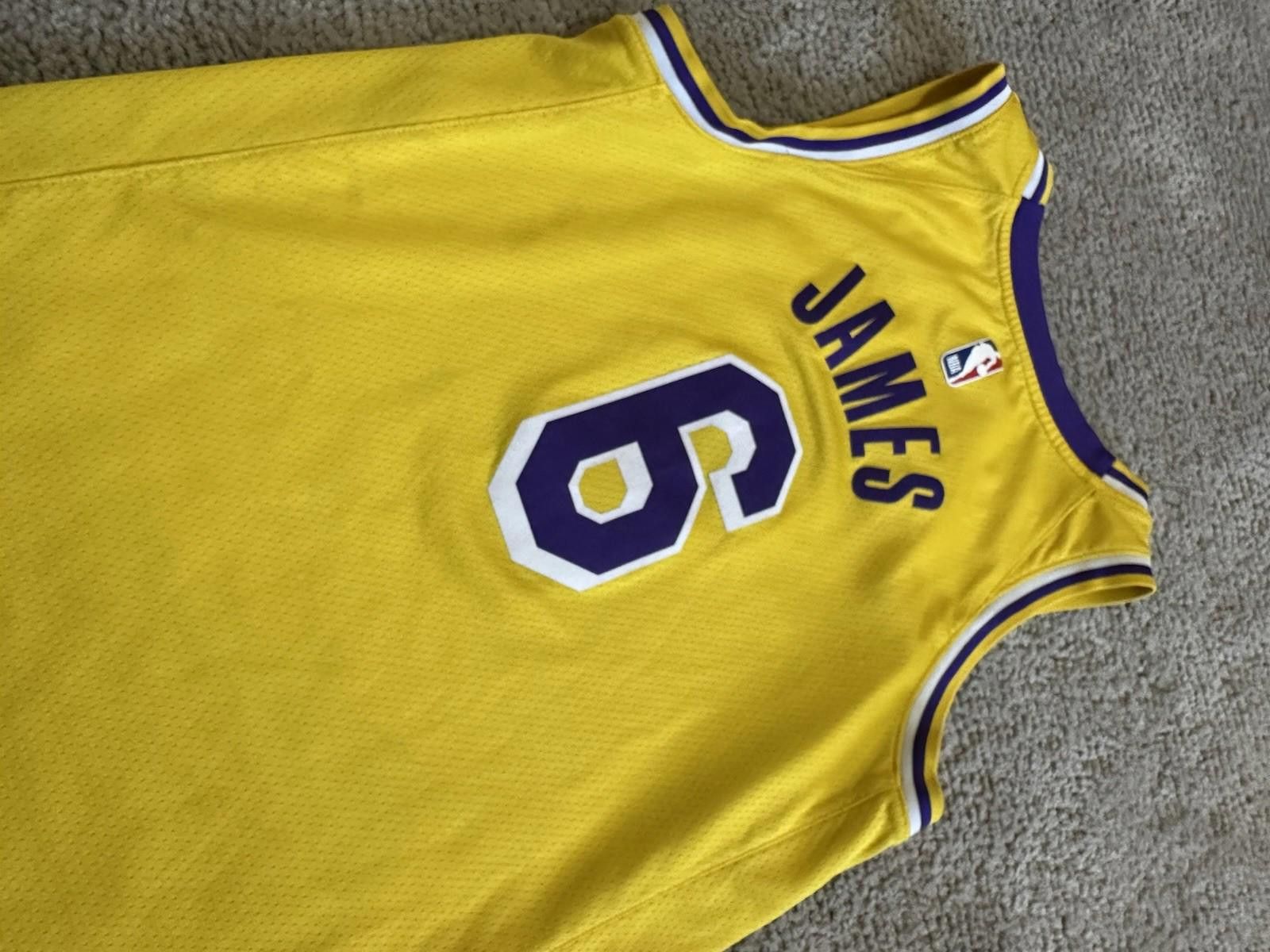 Nike NIKE LEBRON JAMES # 6 LAKERS NBA SWINGMAN JERSEY 40 S Size US S / EU 44-46 / 1 - 10 Thumbnail