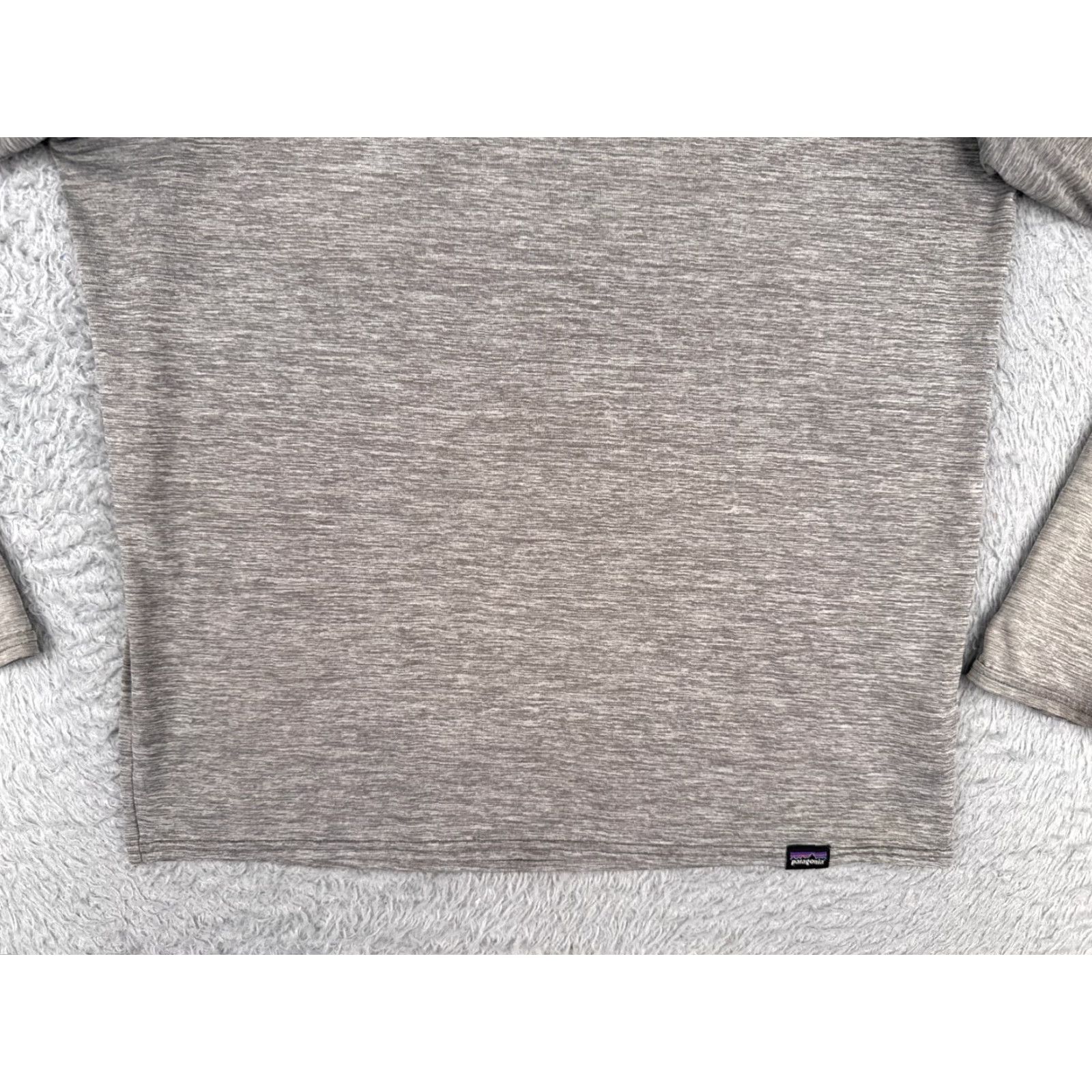 Patagonia Patagonia Hoodie Women Small Gray Pullover Polyester Logo Sweatshirt Hooded Lightweight Activewear Size S / US 4 / IT 40 - 5 Thumbnail