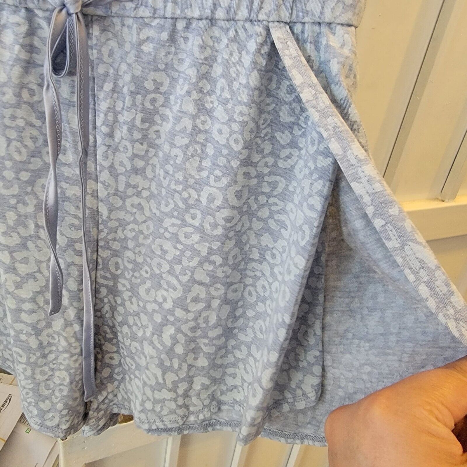 Gap ⭐GAP S Truesleep TENCEL Modal Tulip Romper Blue Leopard rela Size S / US 4 / IT 40 - 6 Thumbnail