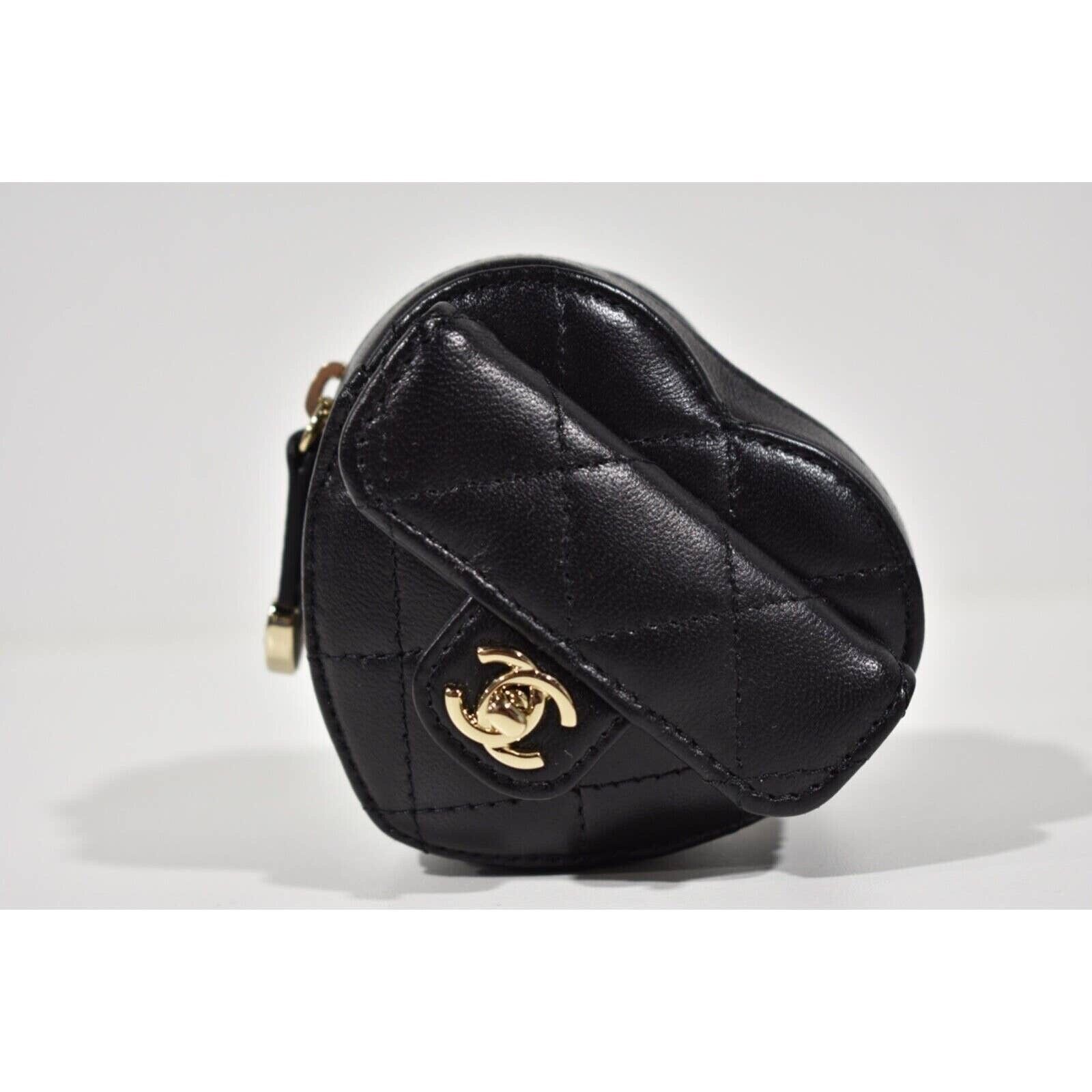 Chanel Chanel Heart Mini Lambskin Quilted Flap Arm Coin Purse Size ONE SIZE - 4 Thumbnail