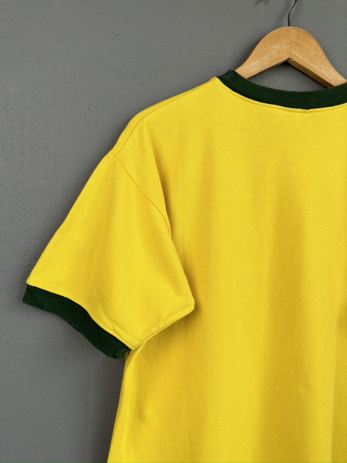 Toffs Retro BRAZIL World Cup 1970 Soccer Shirt TOFFS Size US L / EU 52-54 / 3 - 9 Thumbnail