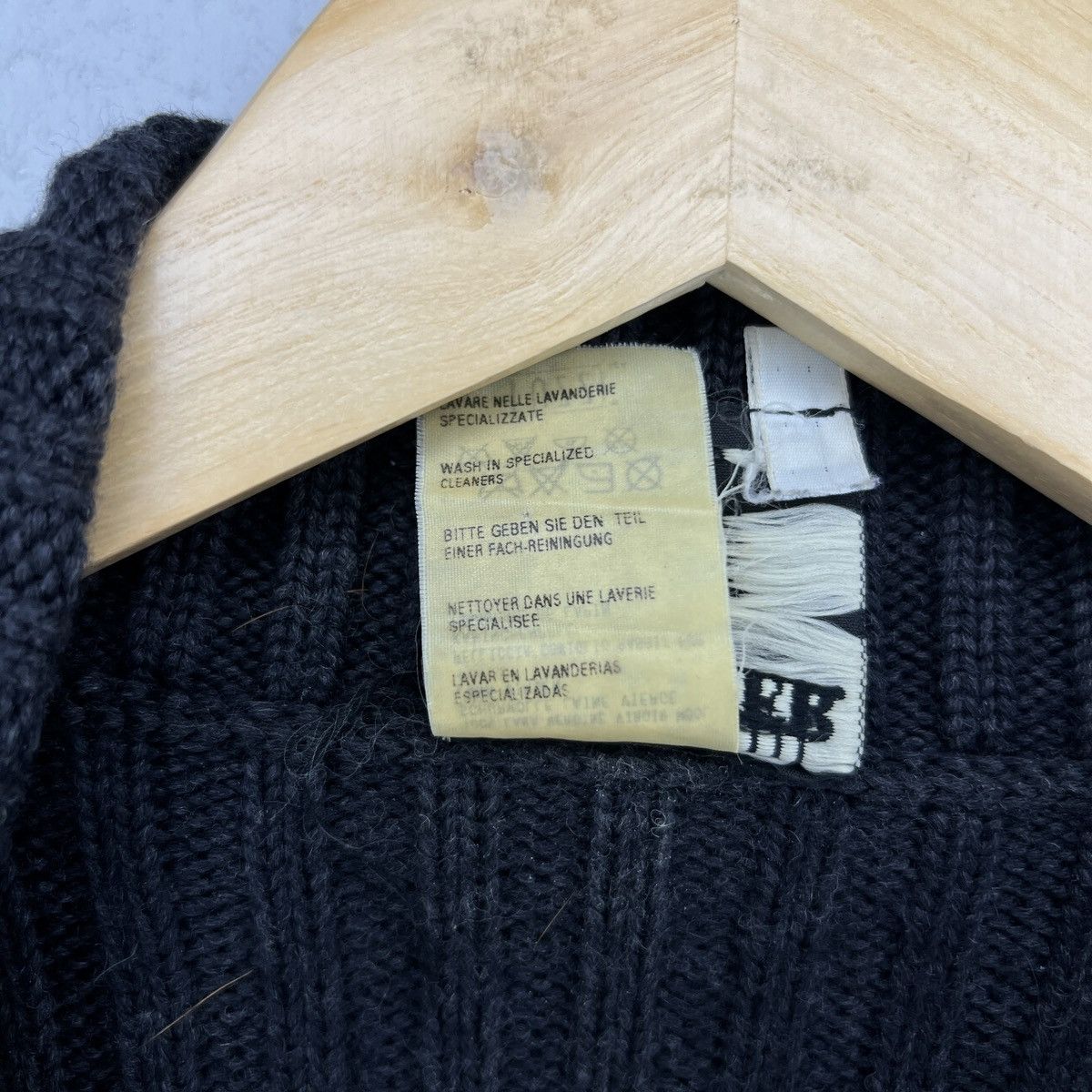 Jean Paul Gaultier Jean Paul Gaultier JPG Rabbit Fur Cardigan Knitwear Black Size M / US 6-8 / IT 42-44 - 7 Thumbnail
