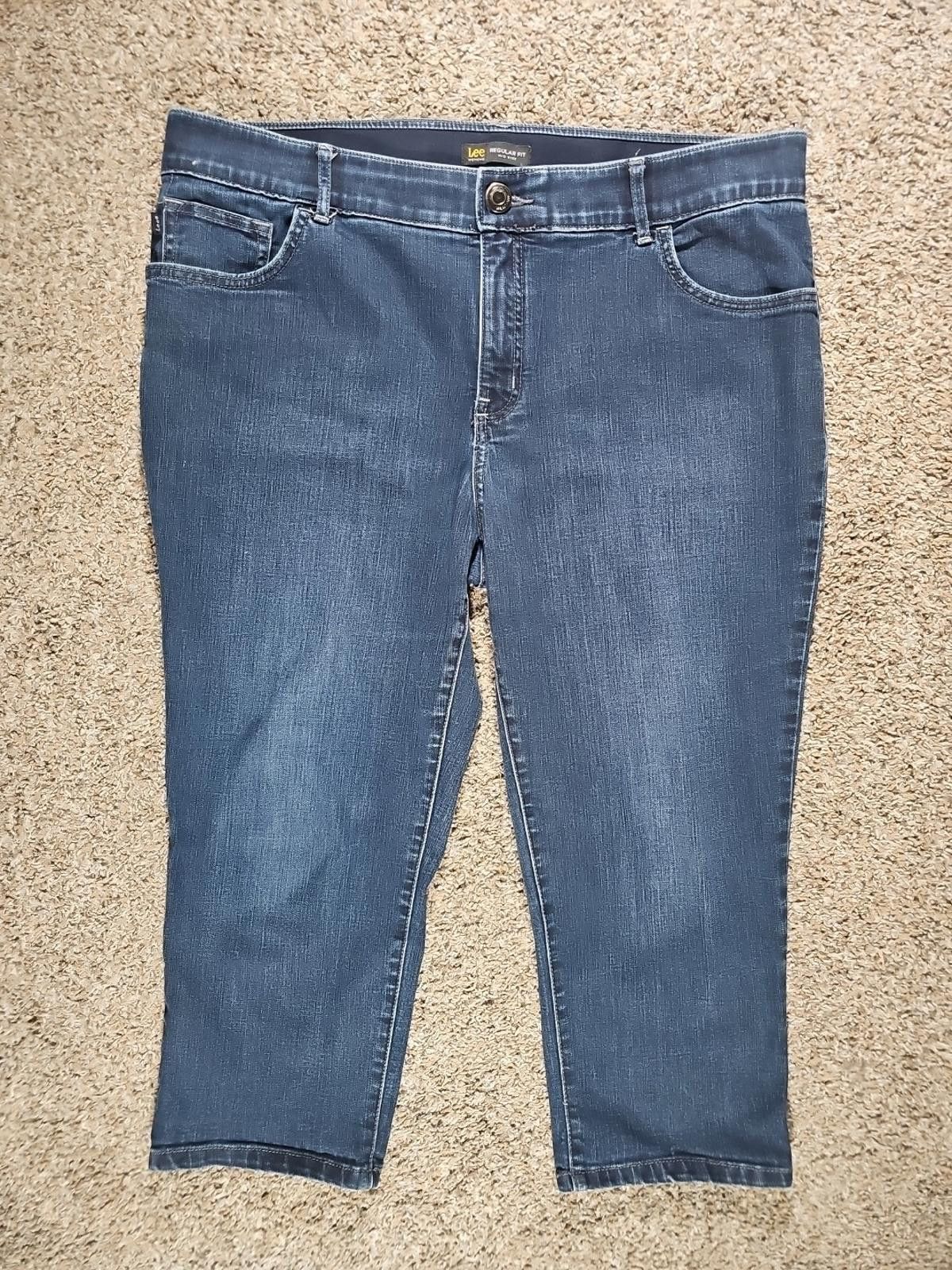 Lee Lee Womens Regular Fit Mid Rise 18W Medium Jeans Size 32" / US 10 / IT 46 - 1 Thumbnail