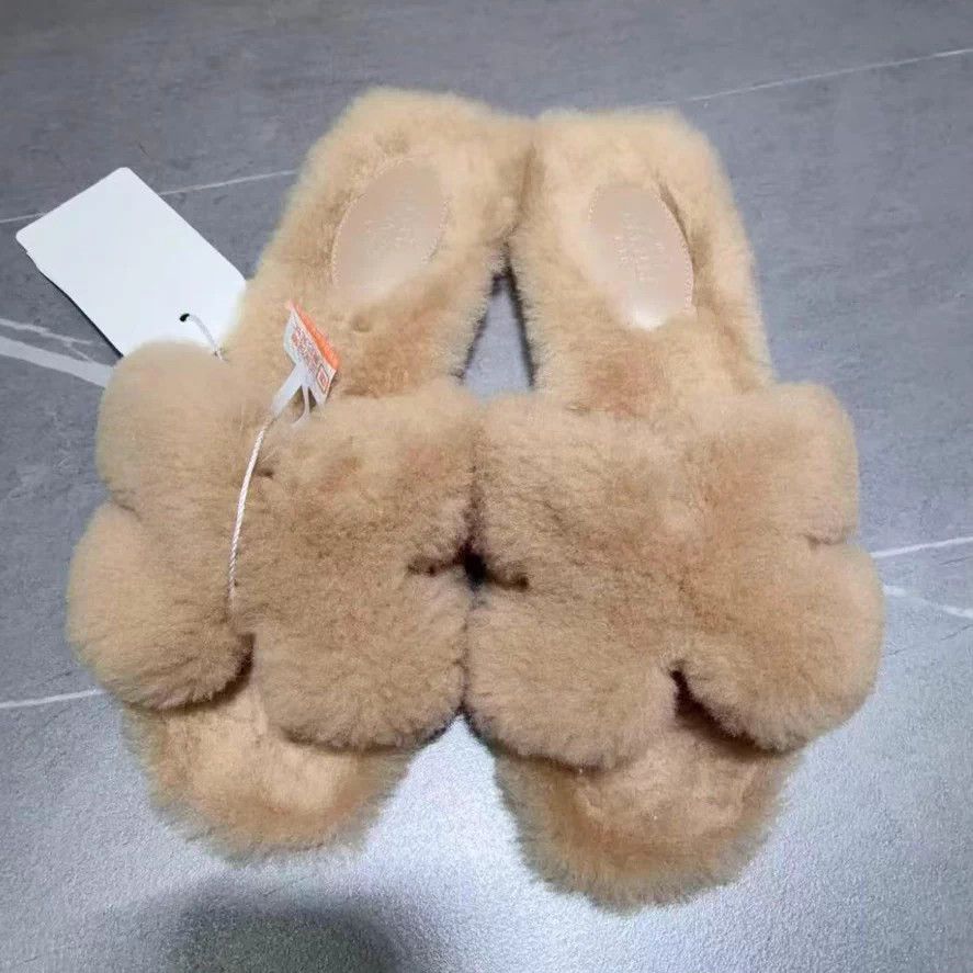 Hermes Hermes 95 New Plush Slippers 36 EU Size US 5.5 / IT 35.5 - 2 Thumbnail