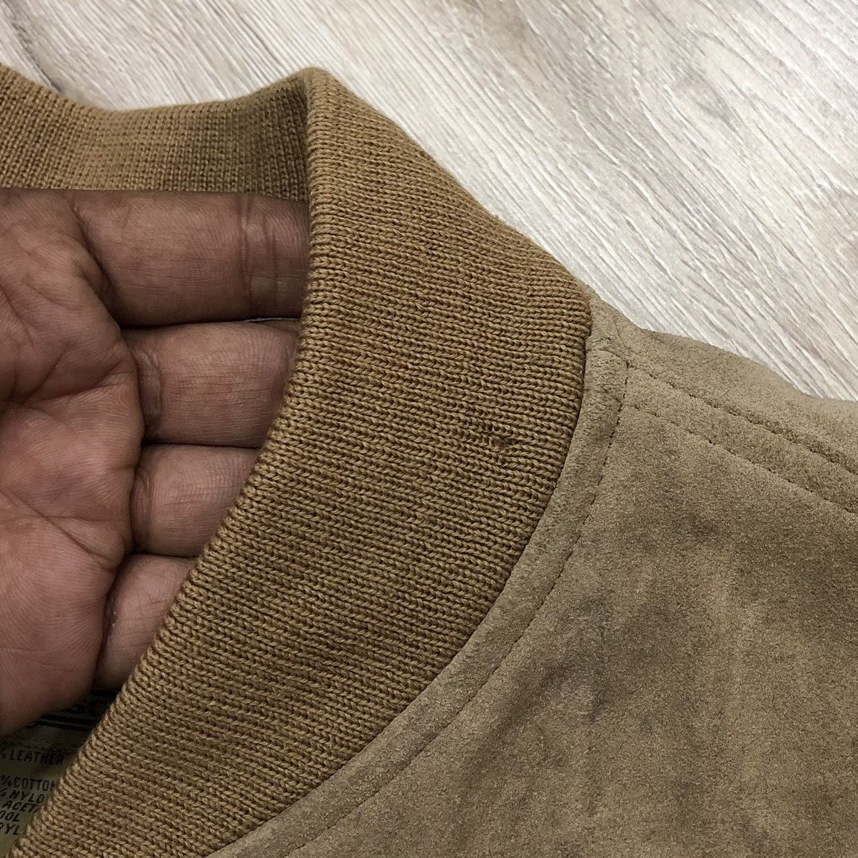 Banana Republic Vintage Banana Republic Men’s Suede Leather Bomber Jacket Size US L / EU 52-54 / 3 - 14 Thumbnail