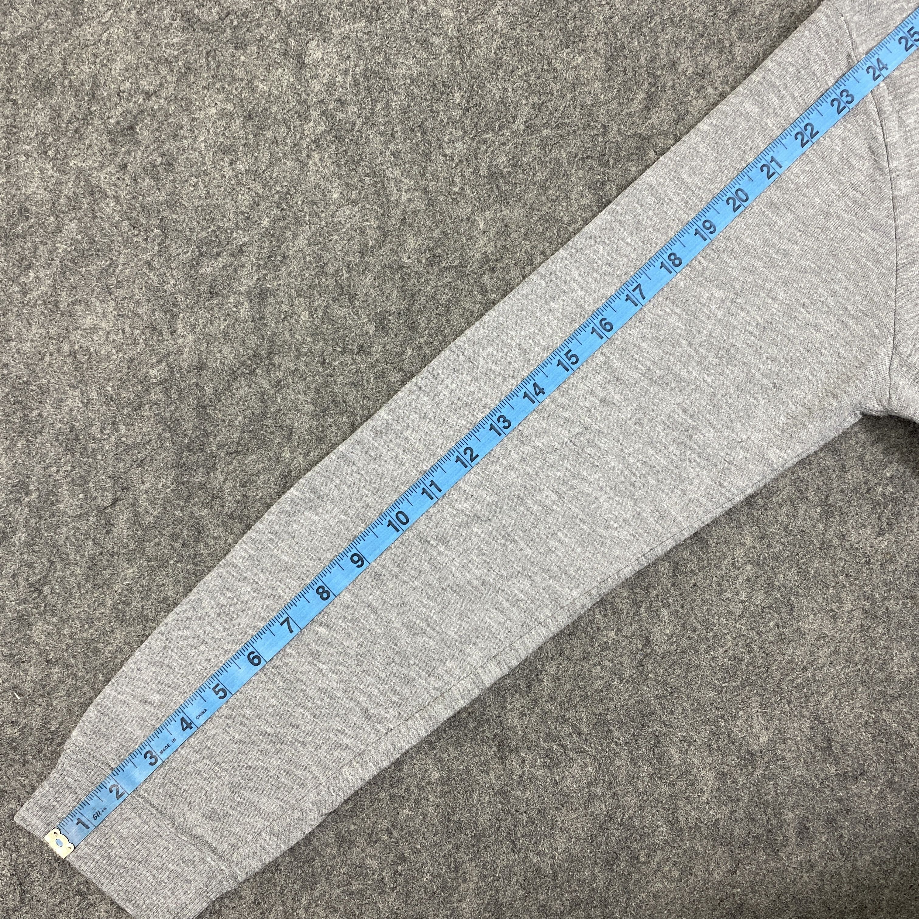Japanese Brand Vintage Disney Pooh Big Design Hoodie - SW051 Size US S / EU 44-46 / 1 - 3 Thumbnail