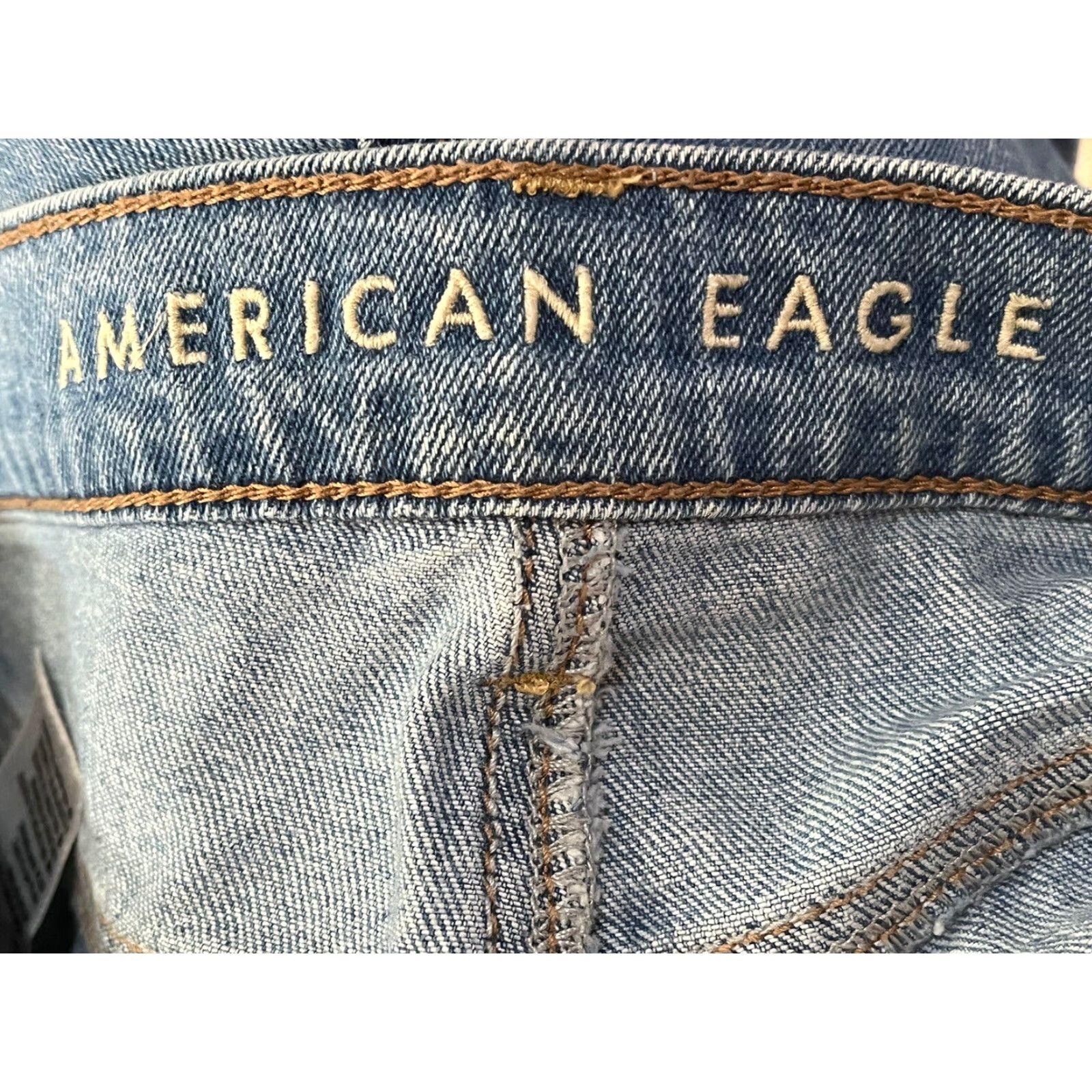 American Eagle Outfitters American Eagle Mom Jean Shorts Women's Blue Cuffed High Rise Size 6 Size 28" / US 6 / IT 42 - 3 Thumbnail
