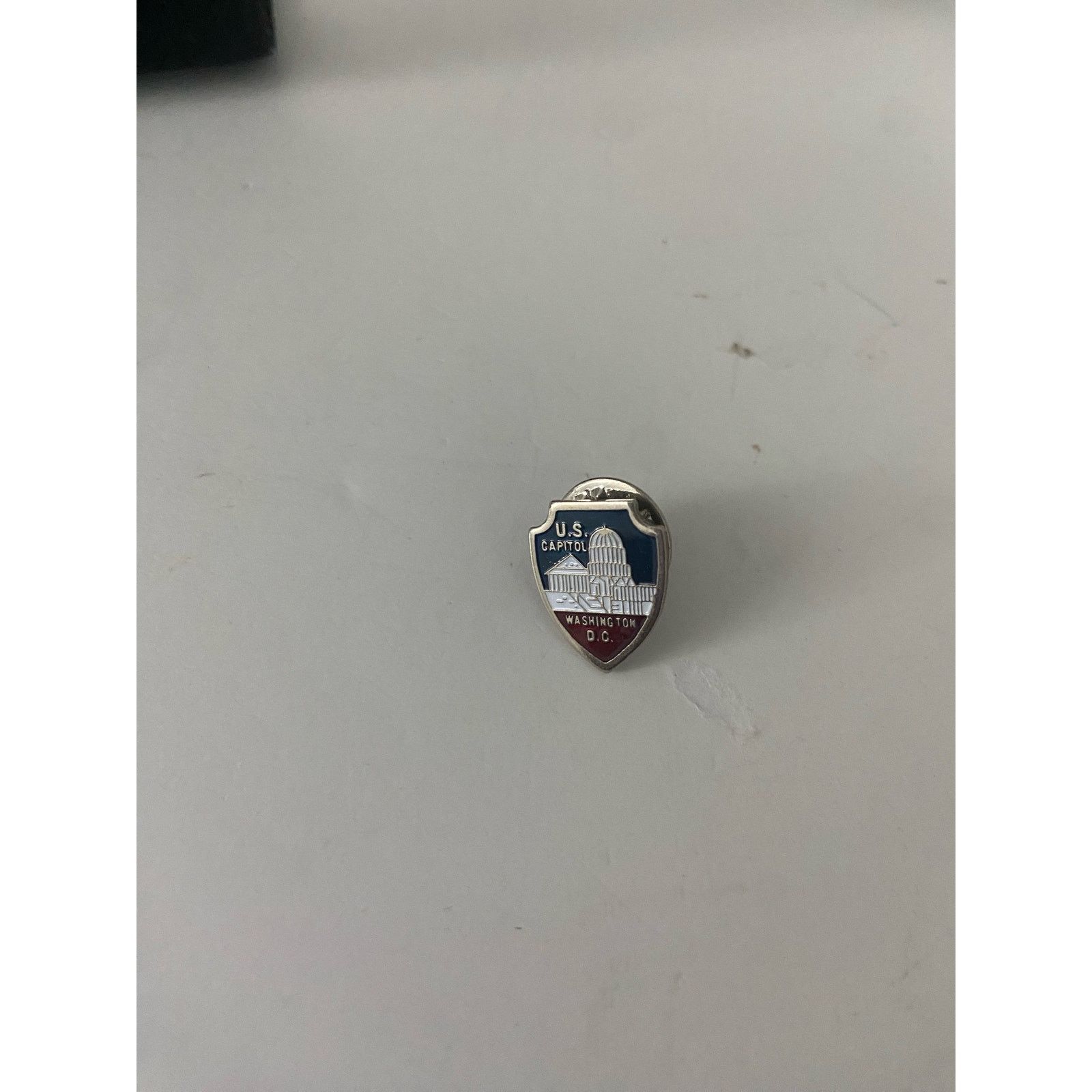 Other US capital lapel pin Size ONE SIZE - 2 Thumbnail