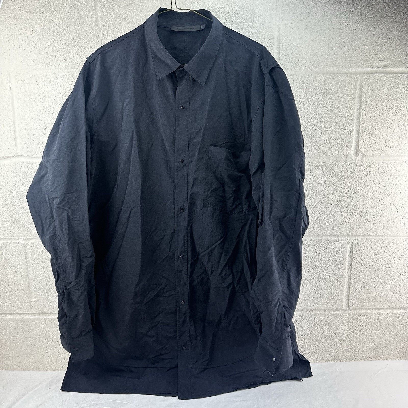 Alexander Wang Alexander wang Elongated Black Cotton Blend Shirt Sz L 26x37 Size US L / EU 52-54 / 3 - 2 Thumbnail