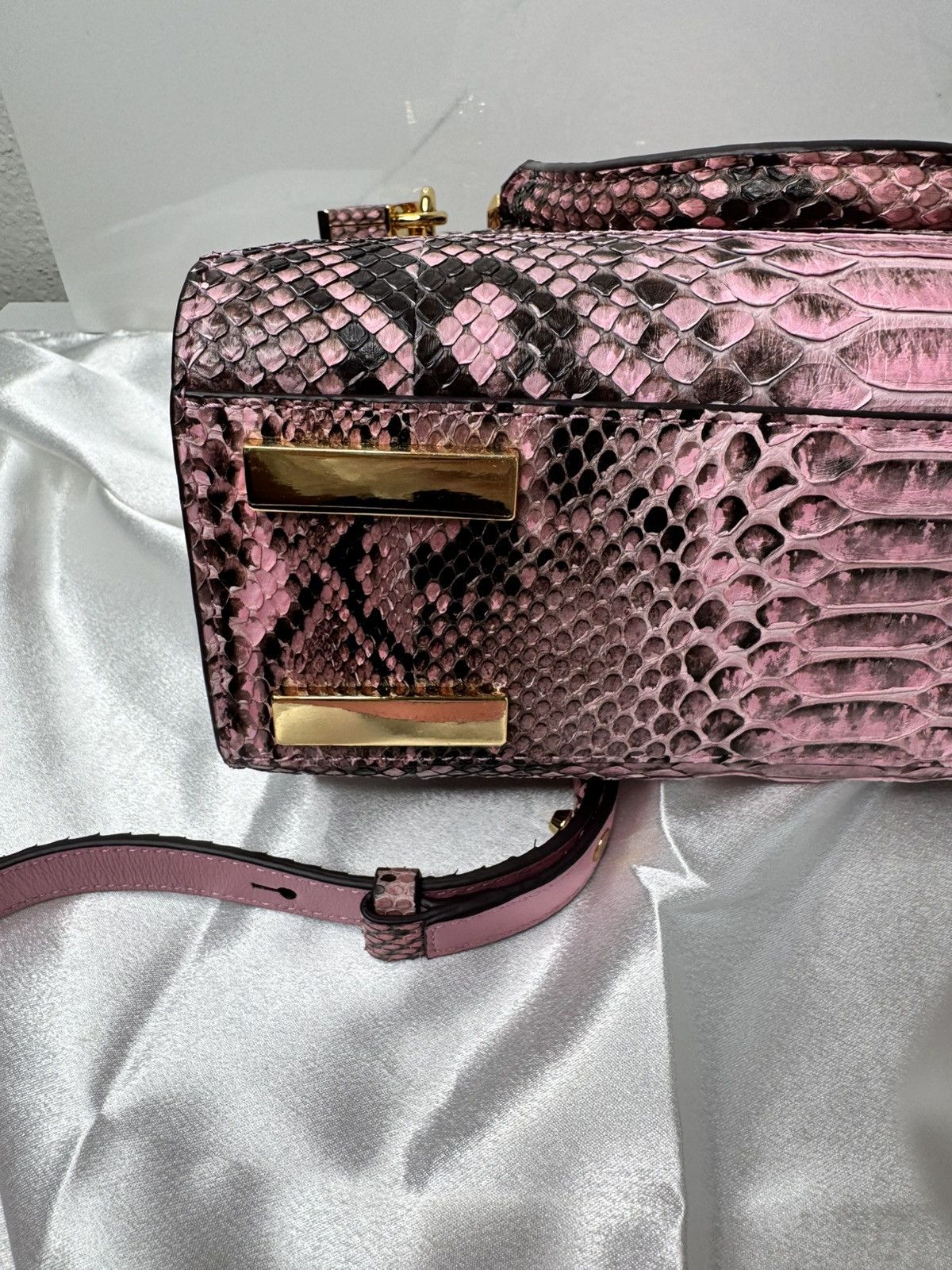 Michael Kors RARE 2015 Michael Kors Pink Python Casey Satchel Bag Size ONE SIZE - 18 Thumbnail