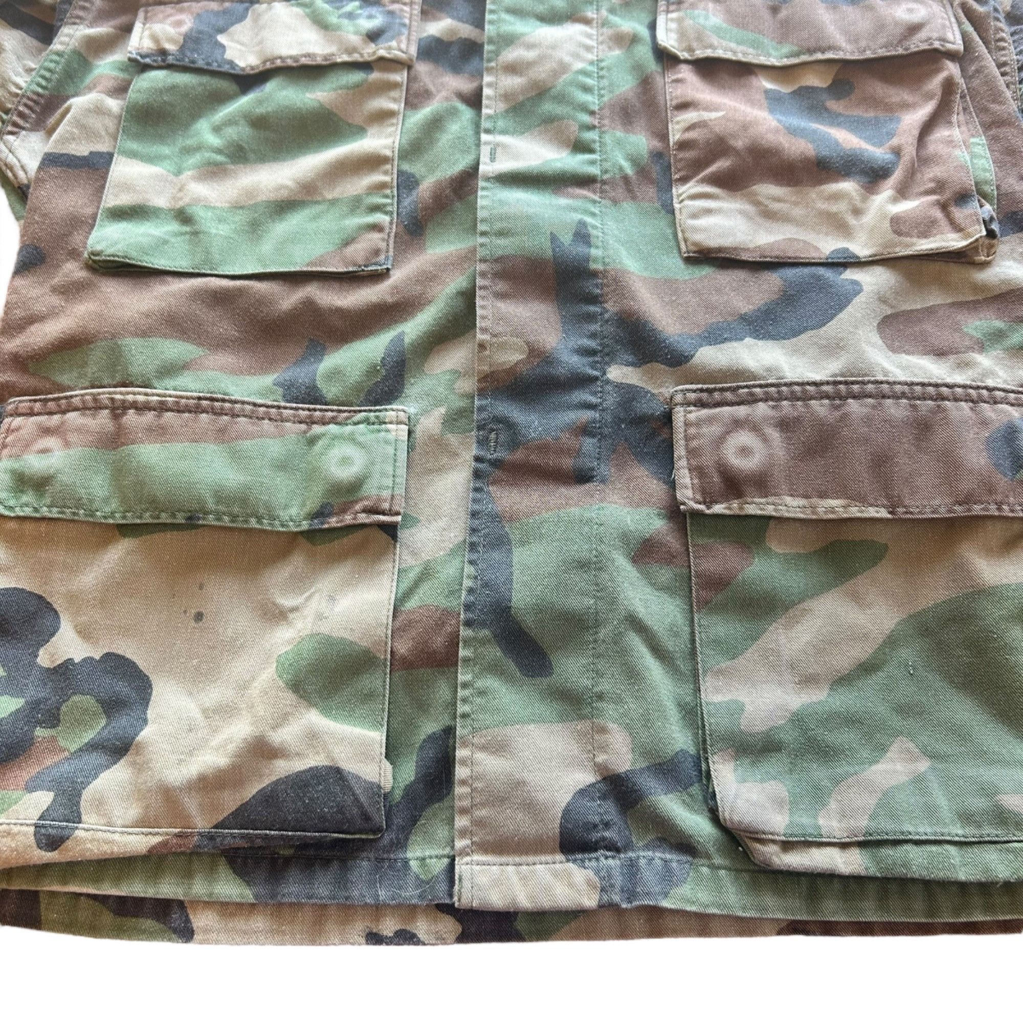 Vintage Vintage US Army Camo Utilitarian Military Short Jacket XS Size US XS / EU 42 / 0 - 6 Thumbnail