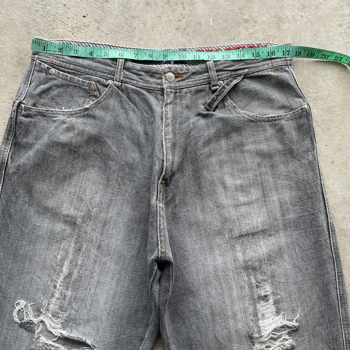 Japanese Brand Vintage Reaction Baggy Denim Faded Grey Japan Jeans Pants Size US 35 - 6 Thumbnail