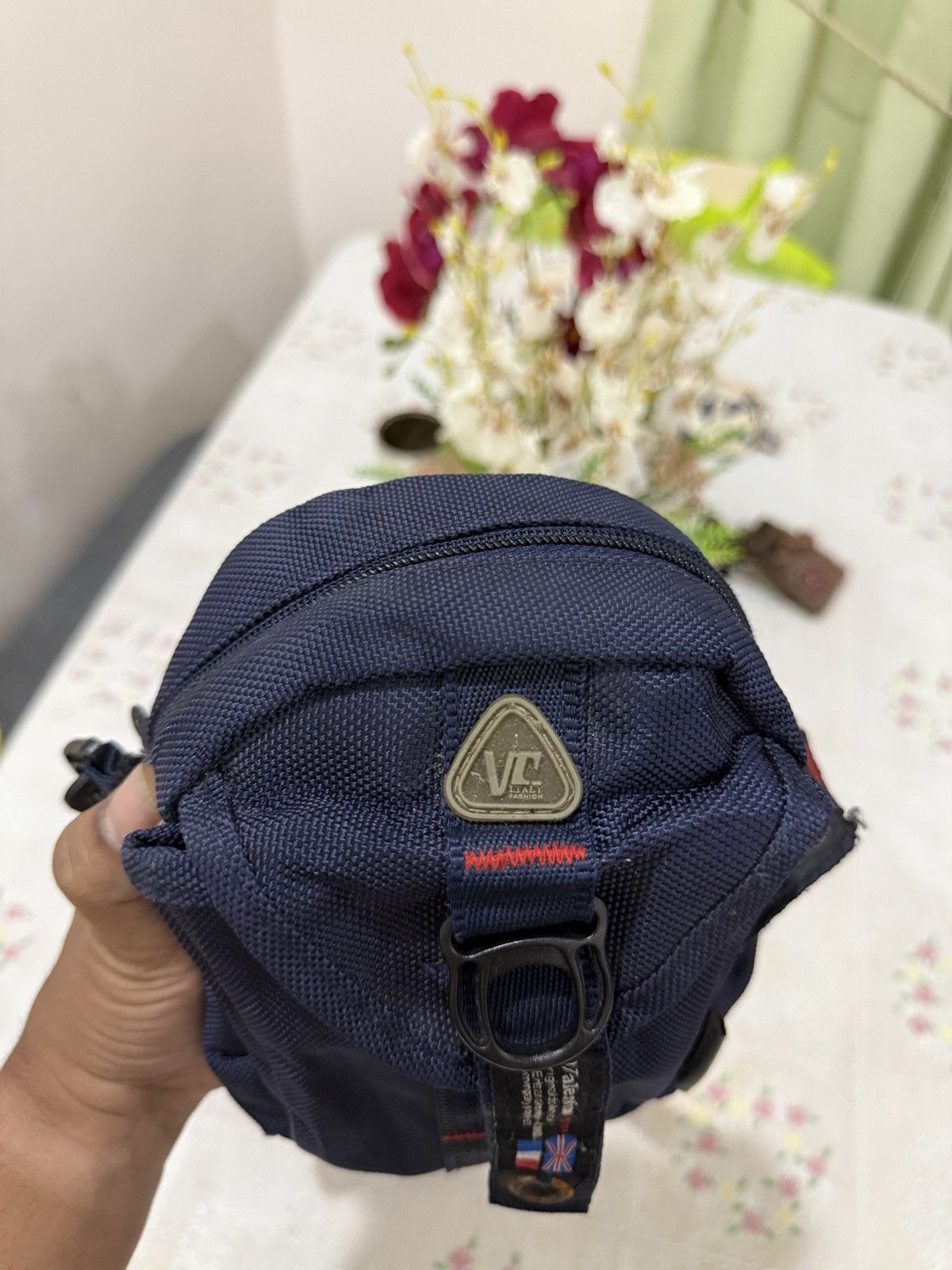 Valentino 🔥🔥🔥ARCHIVE VALENTINO LIVING STONE SLING BAG Size ONE SIZE - 5 Thumbnail