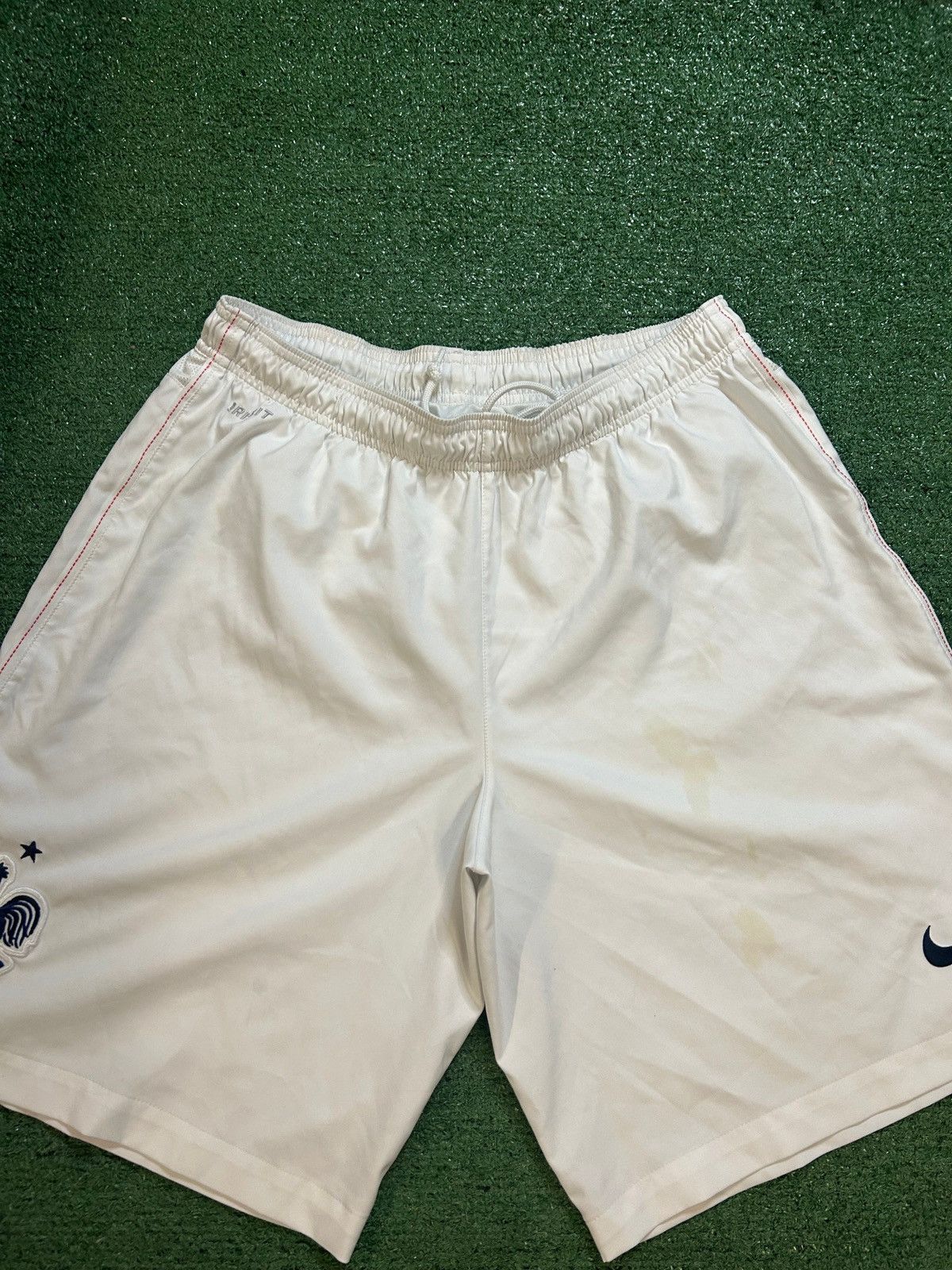 Nike Nike France 2014-2015 white soccer shorts Size US 36 / EU 52 - 3 Thumbnail