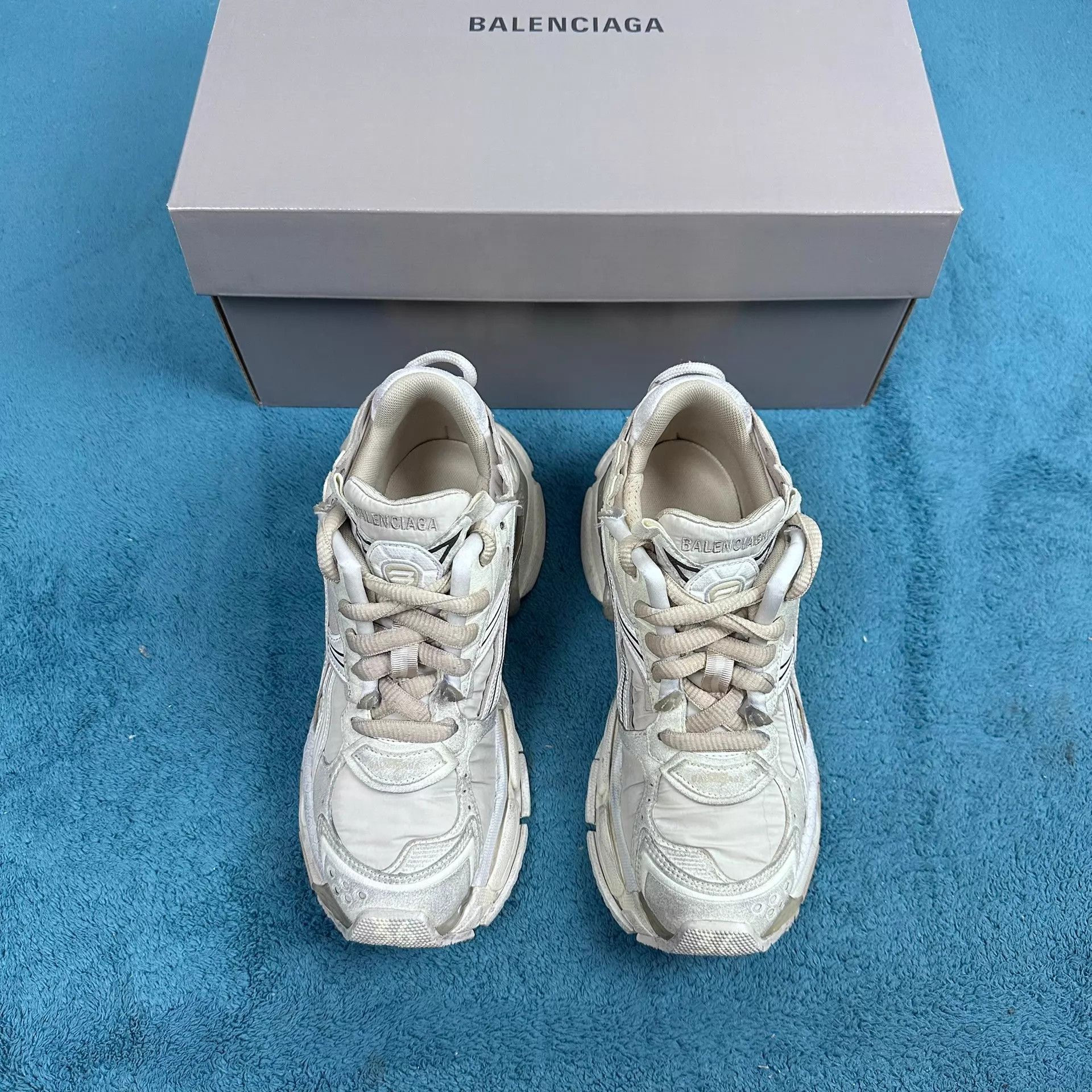 Balenciaga Balenciaga Runner Fabric Dad Shoe Beige 36 Size US 5.5 / IT 35.5 - 1 Thumbnail