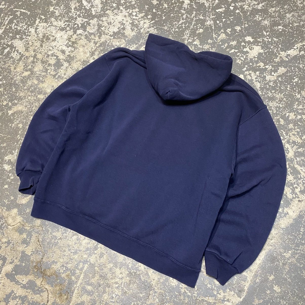 Russell Athletic × Vintage Vintage Russell Athletic Navy Boxy Hoodie Sweatshirt Size US L / EU 52-54 / 3 - 9 Thumbnail