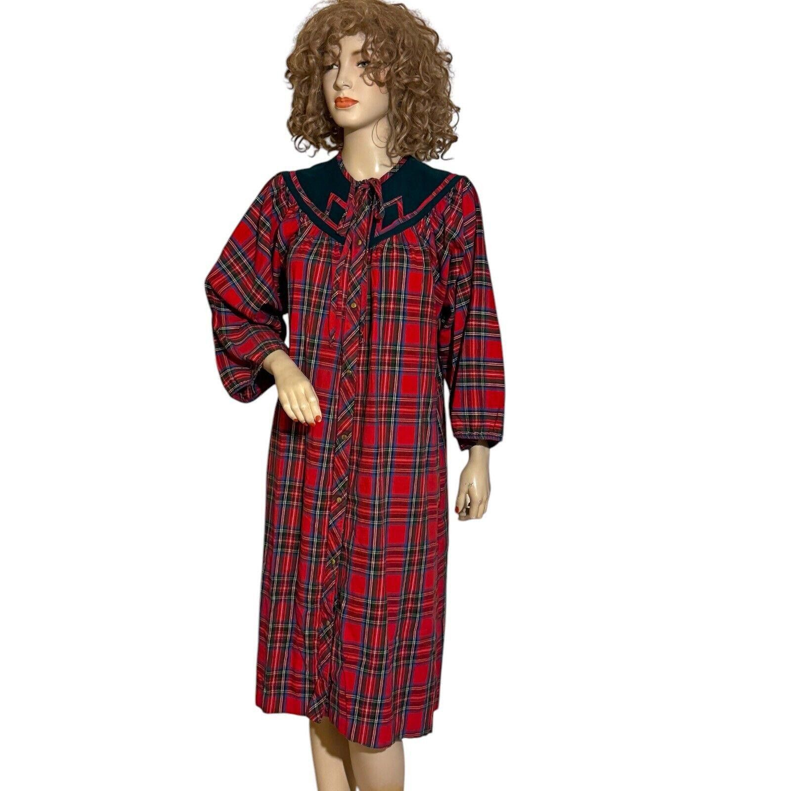 Designer Vintage Models Coat Snap Up Red Flannel House Dress Robe XL Size ONE SIZE - 1 Thumbnail