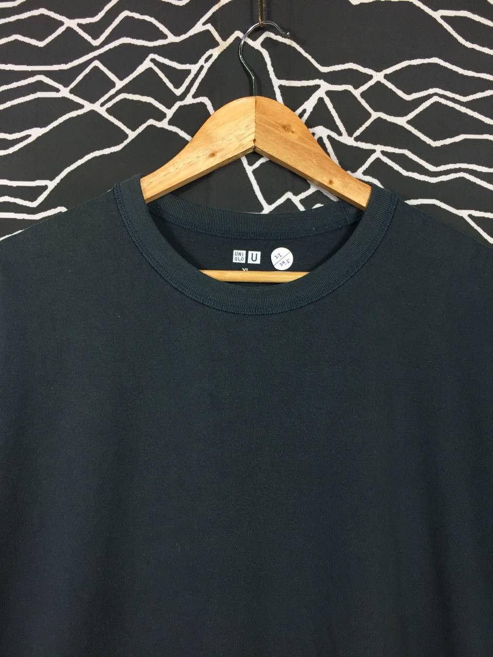Japanese Brand × Uniqlo Uniqlo U Crew Neck Plain Casual Short Sleeve Tee Size US XL / EU 56 / 4 - 3 Thumbnail