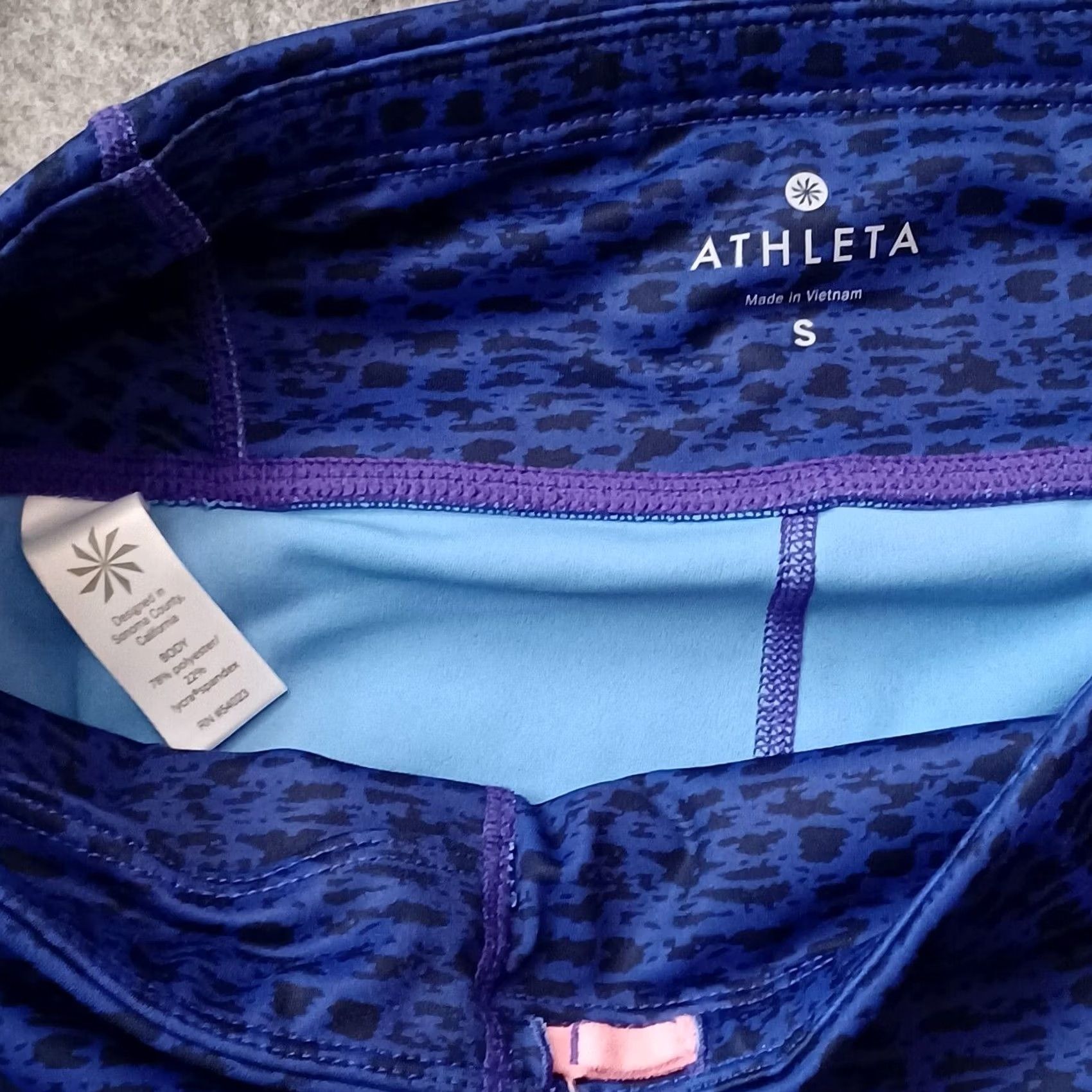 Athleta Athleta Tights Womens Small Blue Coral Reflective Sonar 7/8 Back Pocket Zip Size ONE SIZE - 2 Thumbnail