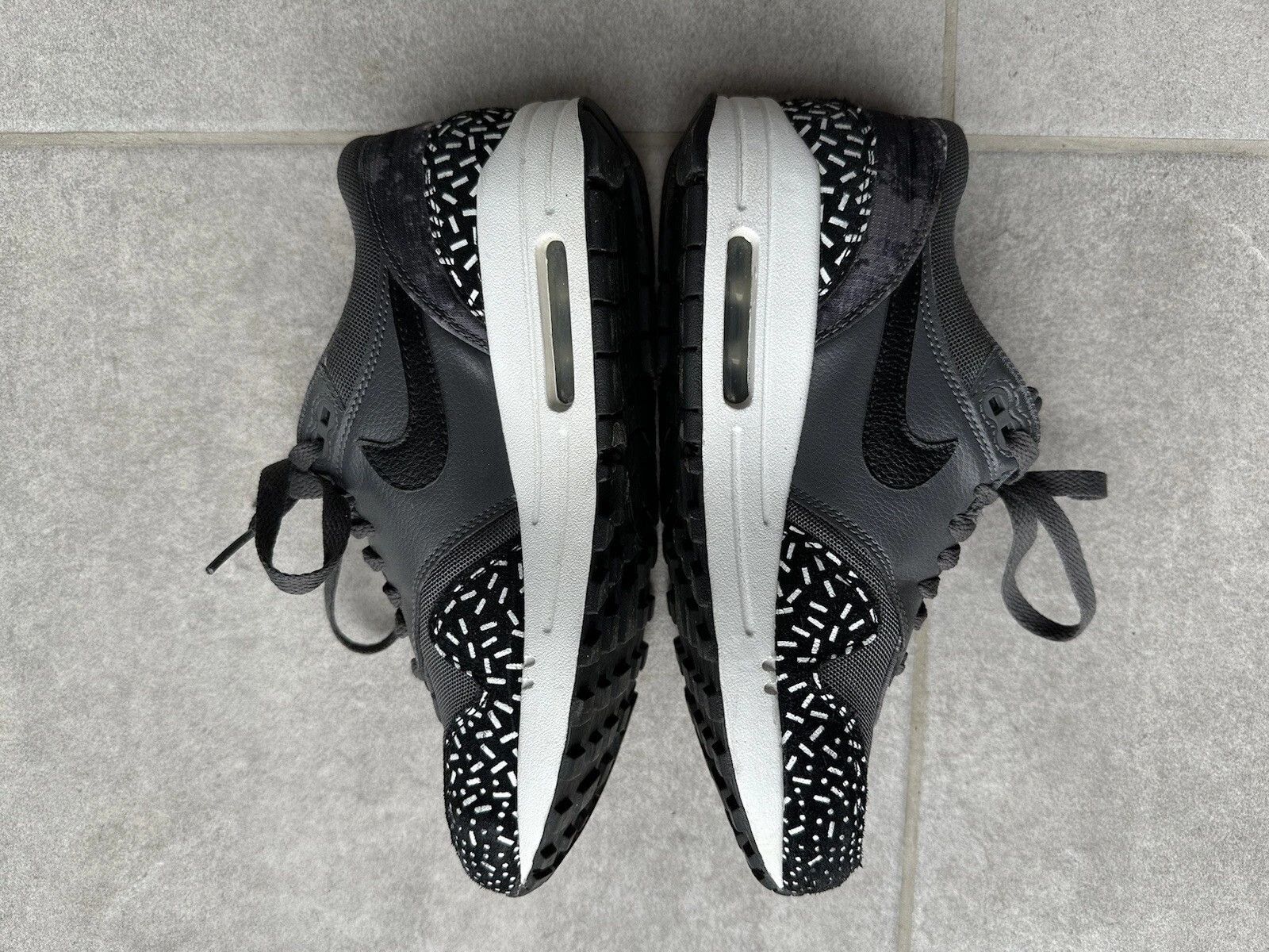 Nike Nike Air Max 1 Dark Grey Metallic 2014 Womens Shoes Sneakers Size US 6.5 / IT 36.5 - 4 Thumbnail