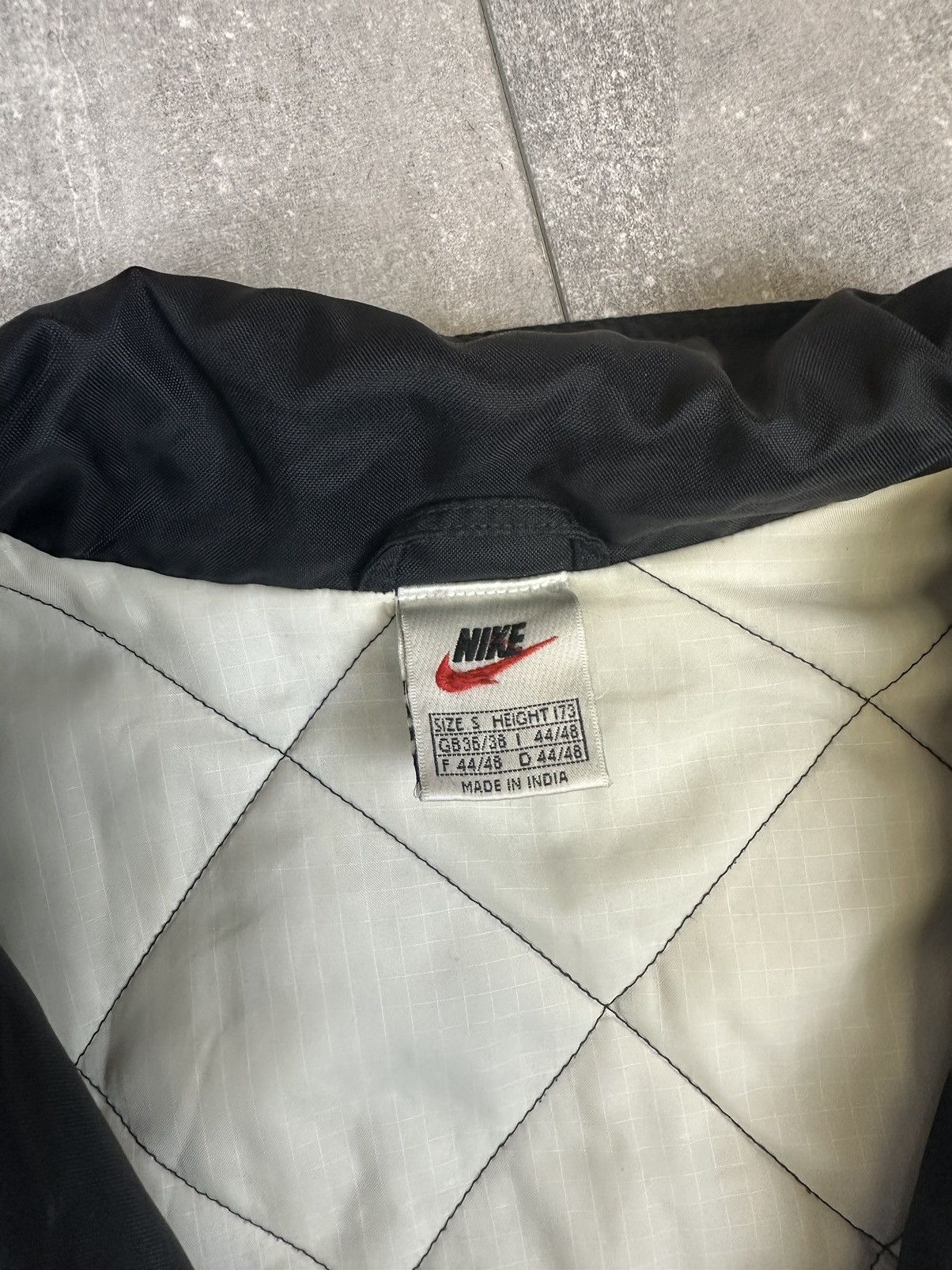 Vintage Men’s distressed Nike overprint logo swoosh jacket Size US S / EU 44-46 / 1 - 14 Thumbnail
