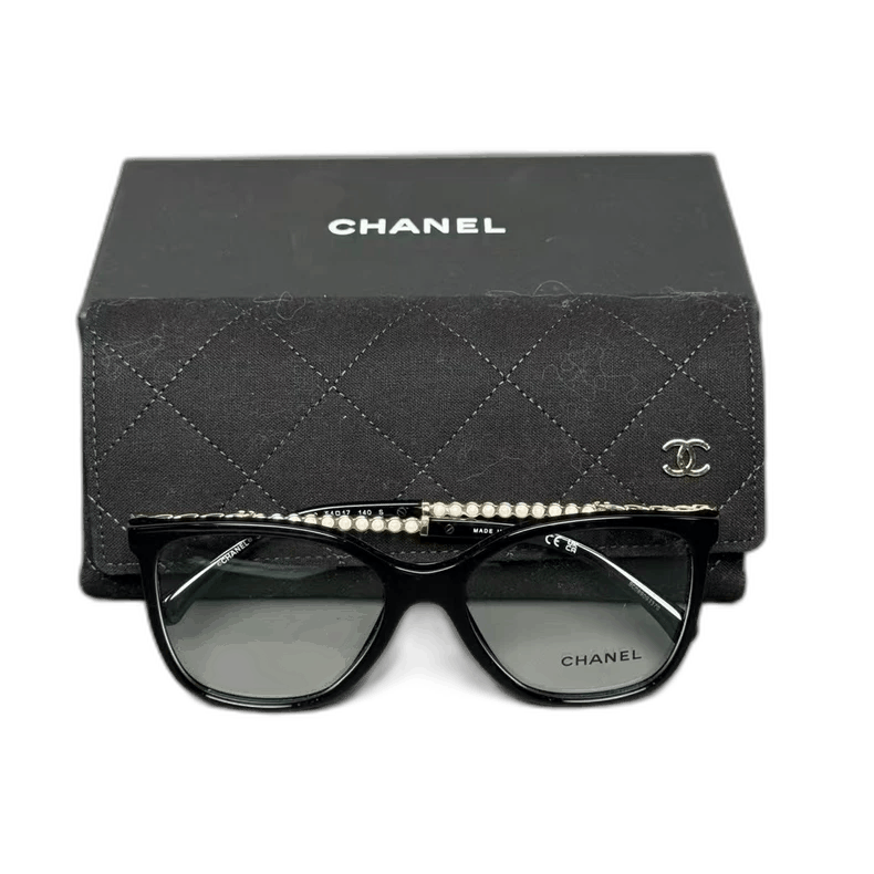 Chanel Chanel Pearl Frame Sunglasses Size ONE SIZE - 1 Thumbnail