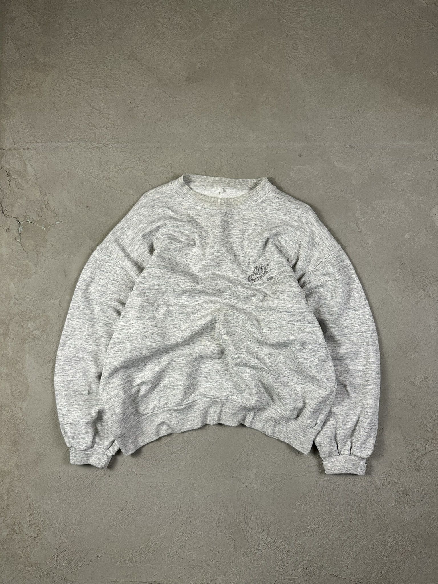 Nike 70s Nike Swoosh Boxy Sweatshirt Crewneck Vintage Size US L / EU 52-54 / 3 - 1 Thumbnail
