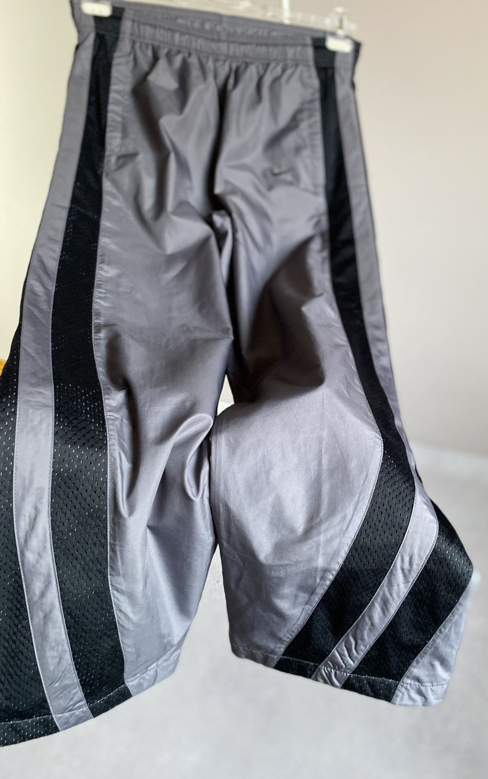 Vintage Vintage Nike Nylon Loose Pants Size US 31 - 8 Thumbnail