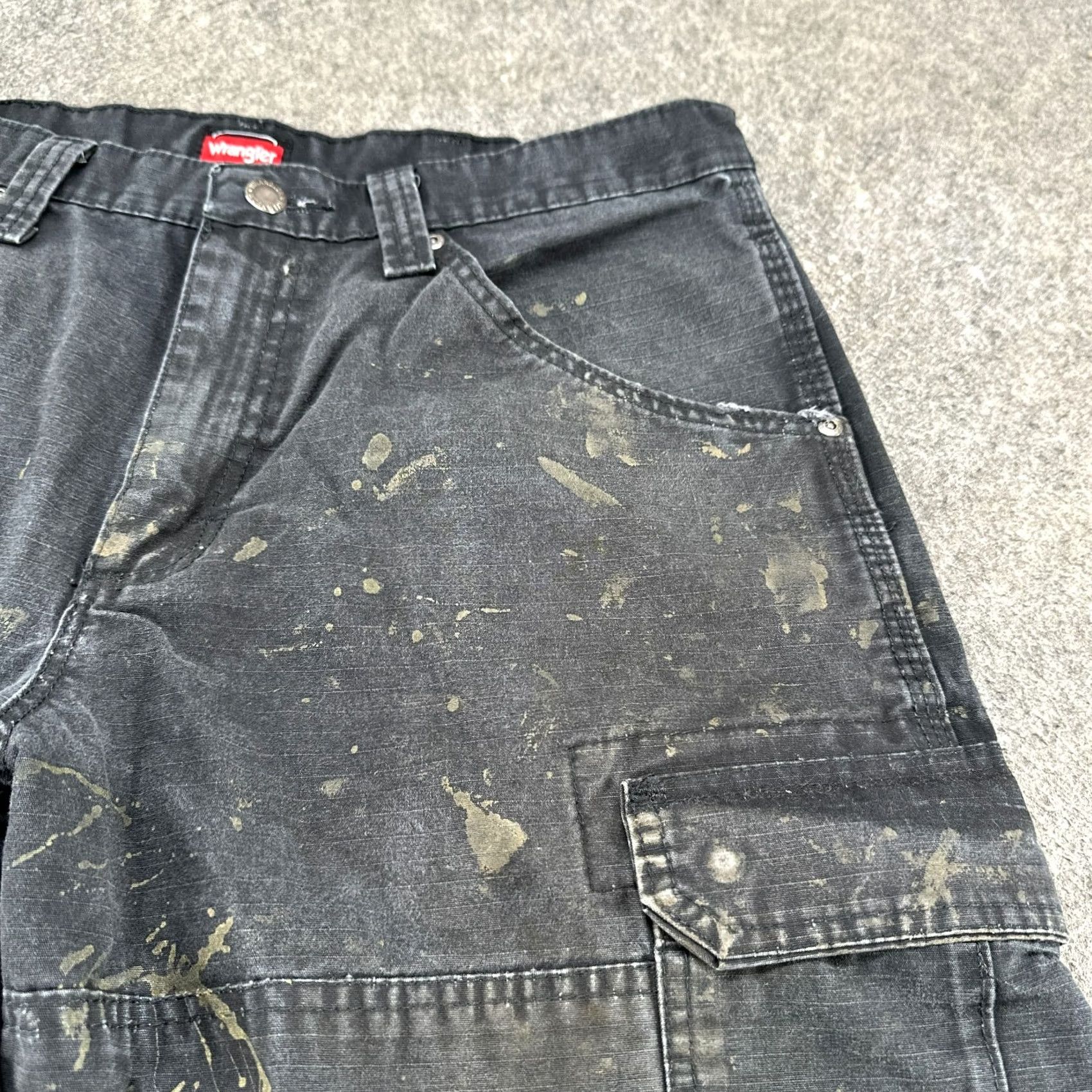 Wrangler Wrangler Pants Mens 34x30 Black Cargo Carpenter Workwear Cotton Distressed Y2K Cargo Straight 90s Mens Size US 34 / EU 50 - 6 Thumbnail