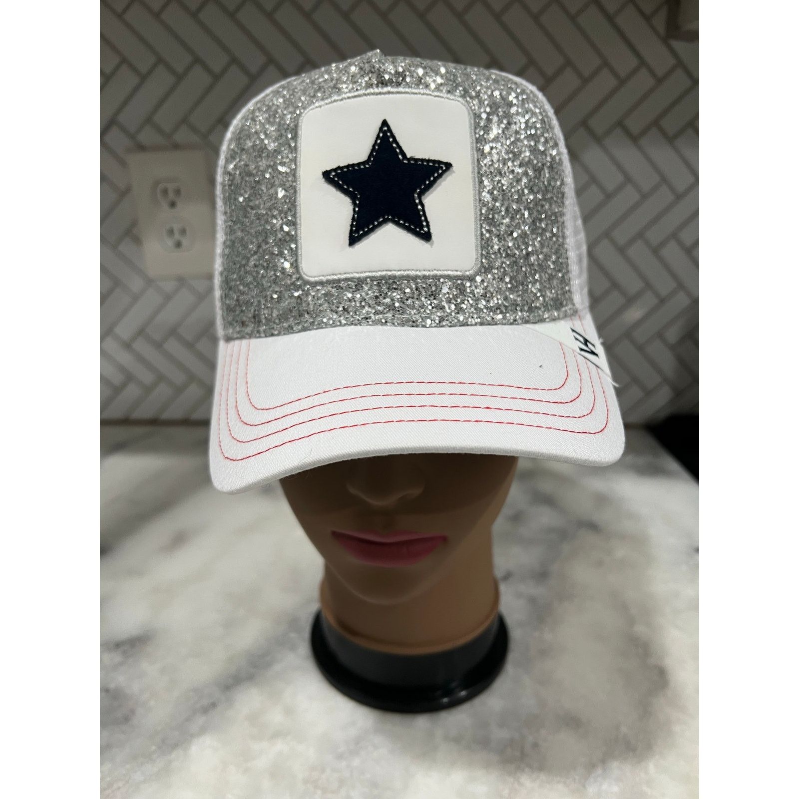 Havana Vintage Havana Slam Trucker Hat White NWT Size ONE SIZE - 1 Thumbnail