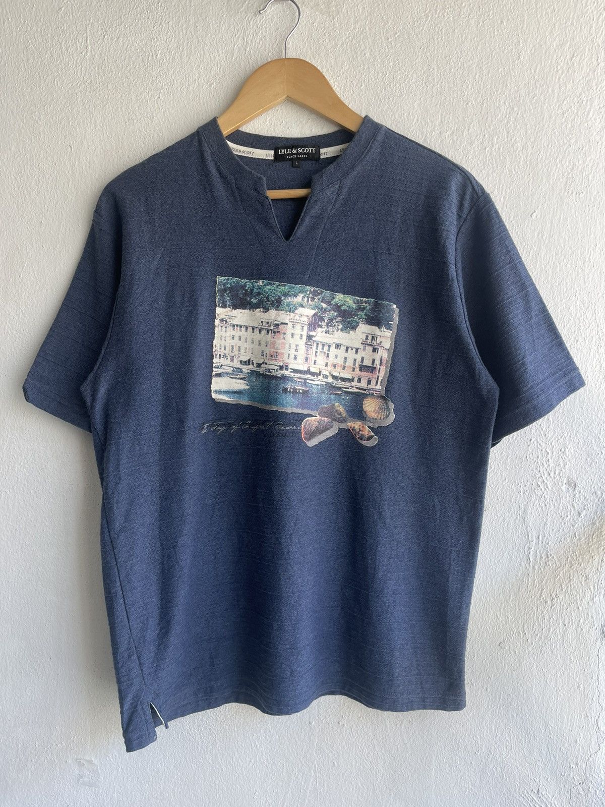 Lyle & Scott Black Label Assymetrical Tee shirt