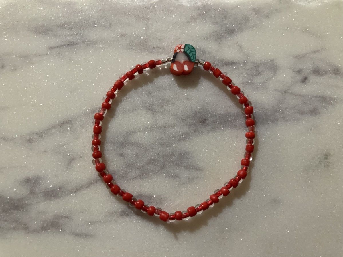 Other Red cherry and beaded bracelet Size ONE SIZE - 1 Preview