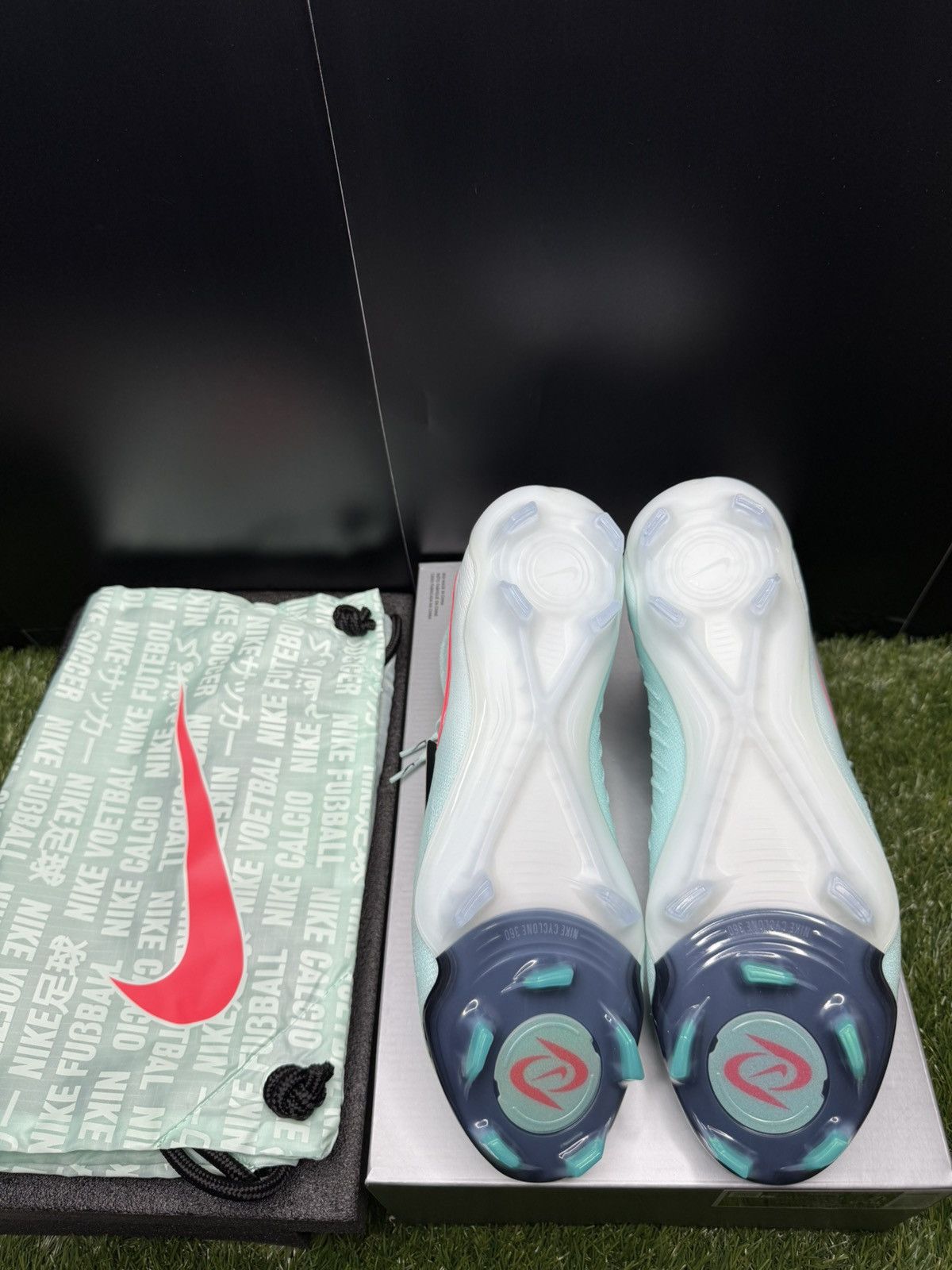 Nike Nike Phantom Luna 2 Elite Size US 10.5 / EU 43-44 - 4 Thumbnail