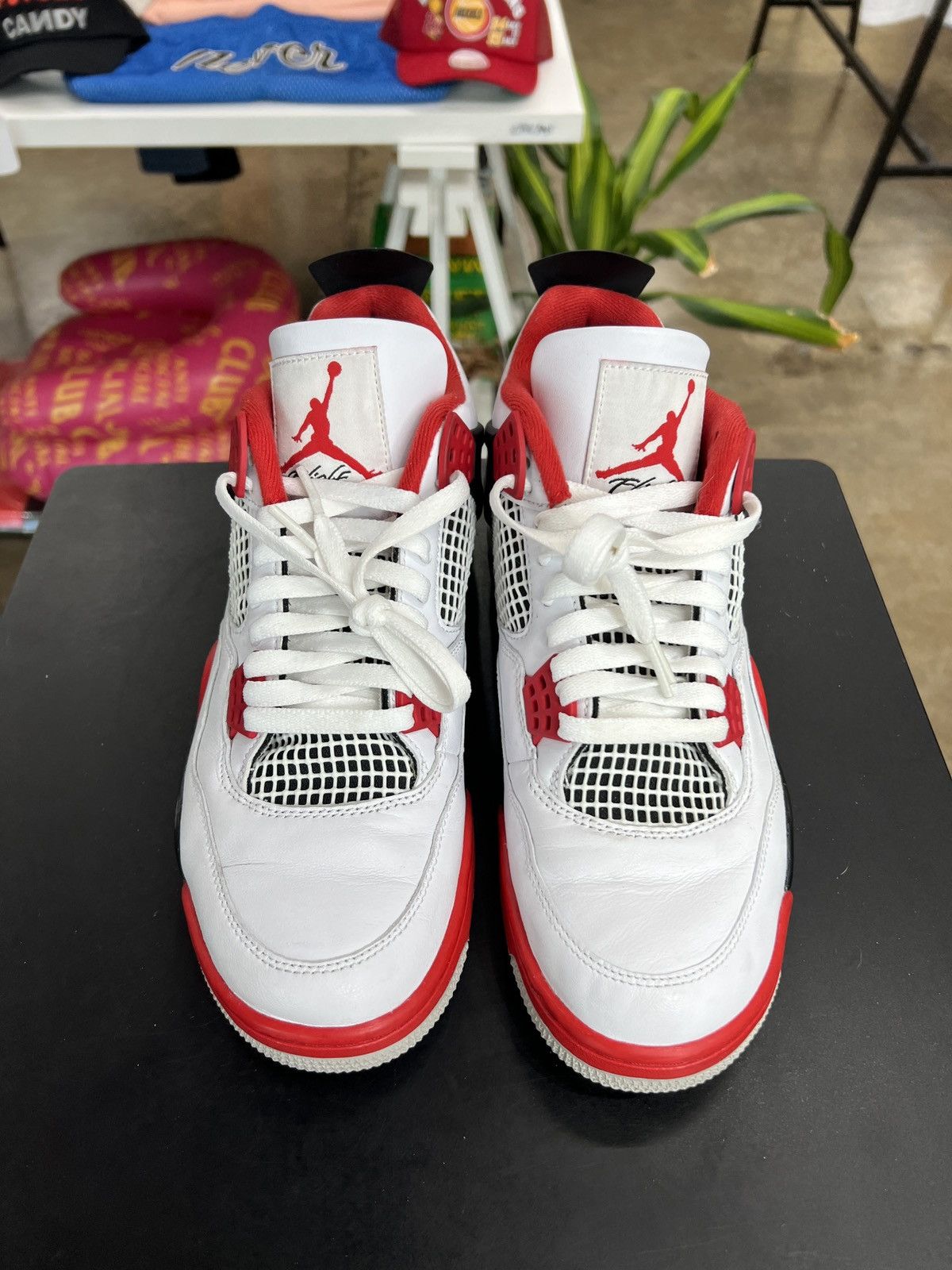 Jordan Brand Air Jordan 4 Fire Red Sz. 9.5 (2020) Size US 9.5 / EU 42-43 - 2 Thumbnail