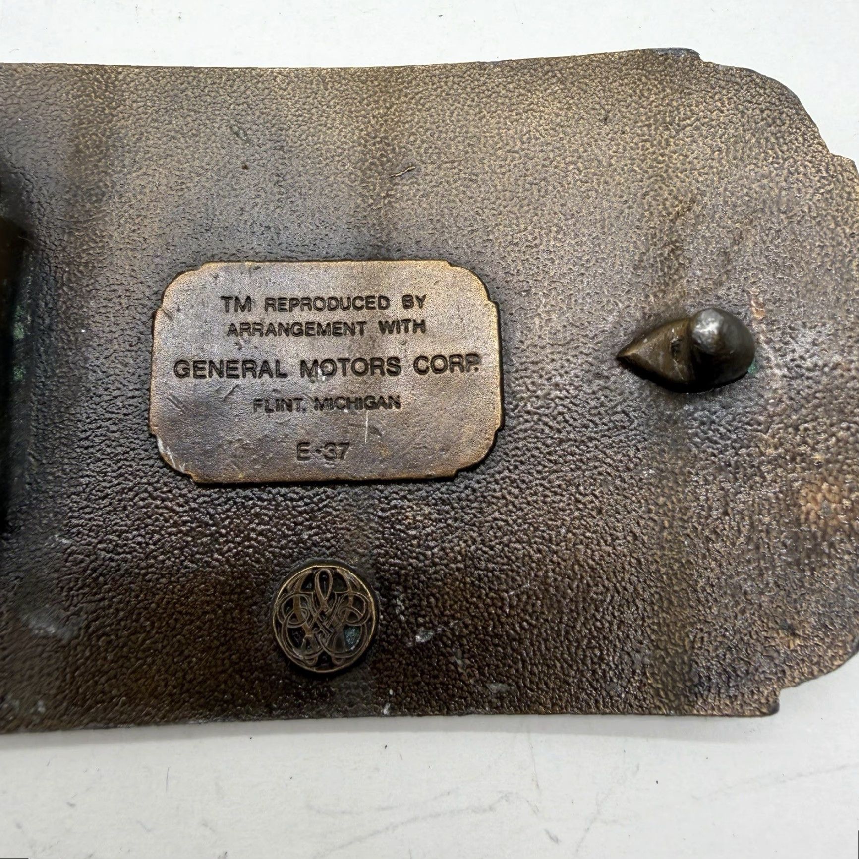 Vintage Vintage General Motors Brass Tone Belt Buckle Men Brown Rectangular Buckle 1.75 in 1921 Buick Automobile Belt Size ONE SIZE - 6 Thumbnail