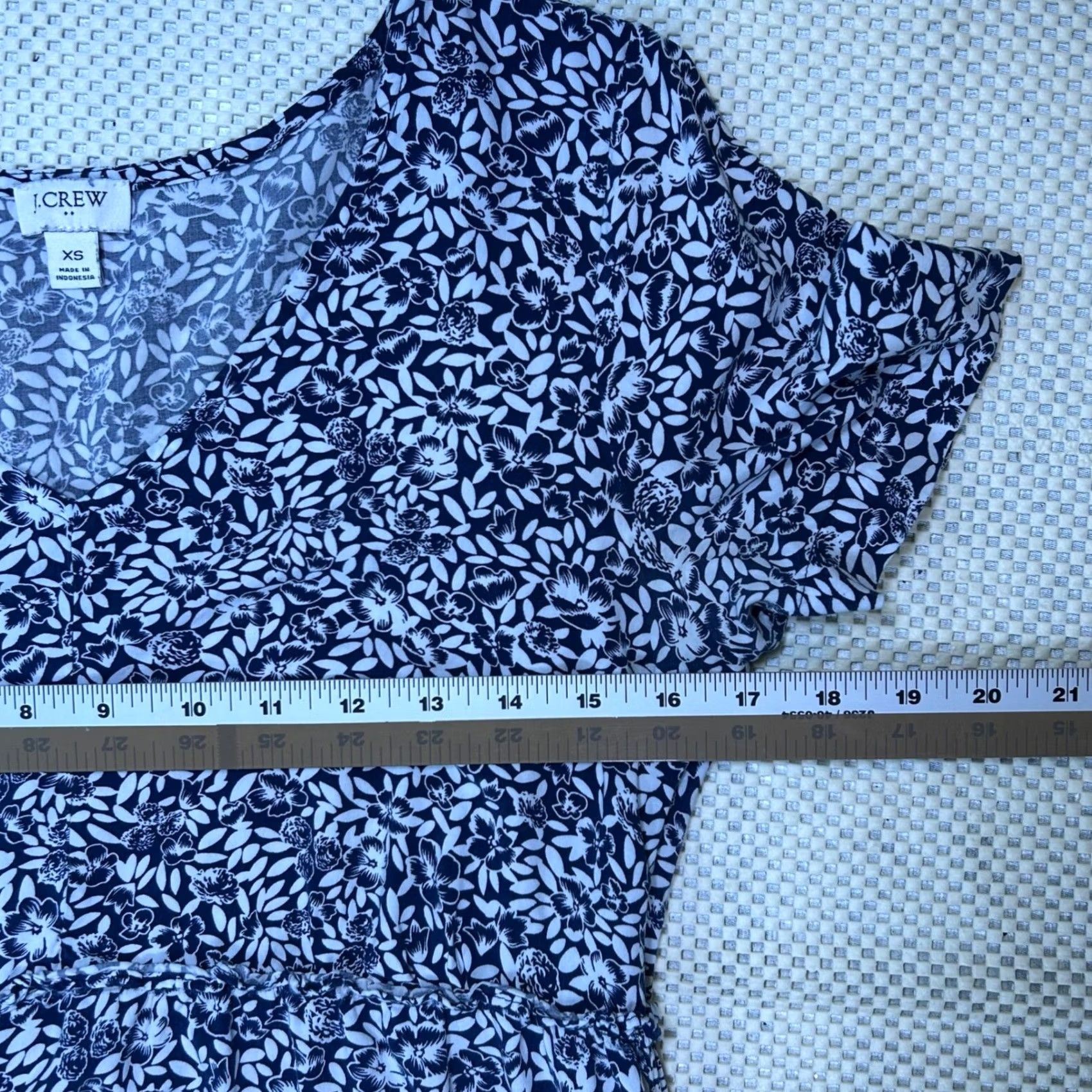 J.Crew J. Crew Floral Print V Neck Tiered Short Sleeve Mini Casual Dress XS Women Size 26" / US 2 / IT 38 - 7 Thumbnail