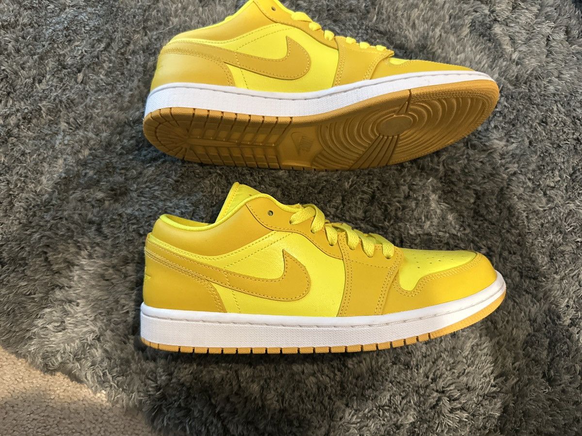 Nike Wmns Air Jordan 1 low yellow strike Size US 9.5 / IT 39.5 - 1 Thumbnail