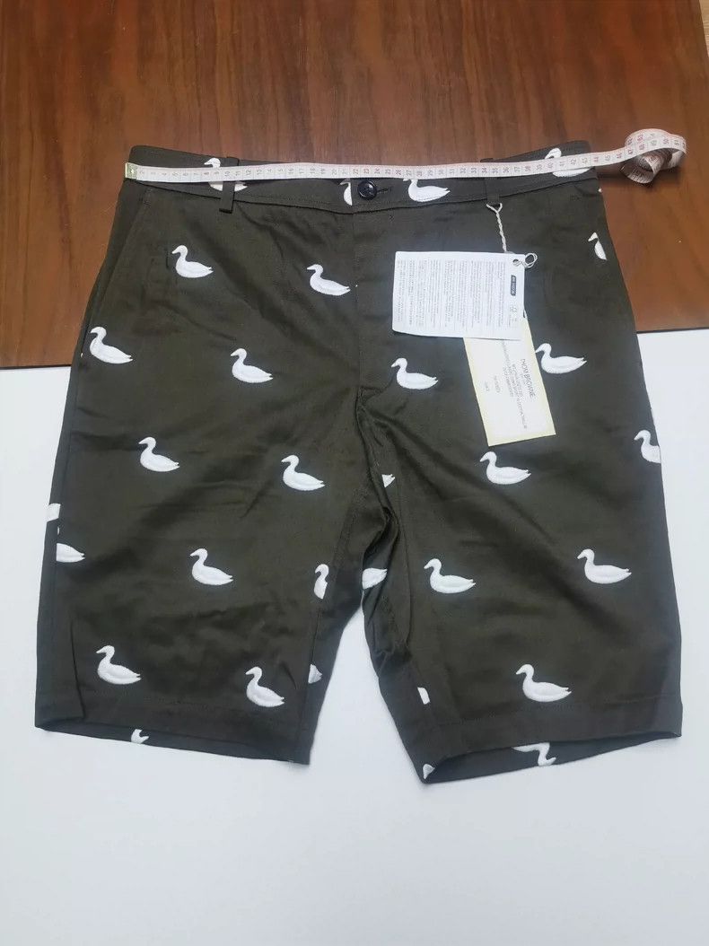 Thom Browne Thom Browne Duck Embroidery Shorts - dmc Size US 30 / EU 46 - 1 Thumbnail
