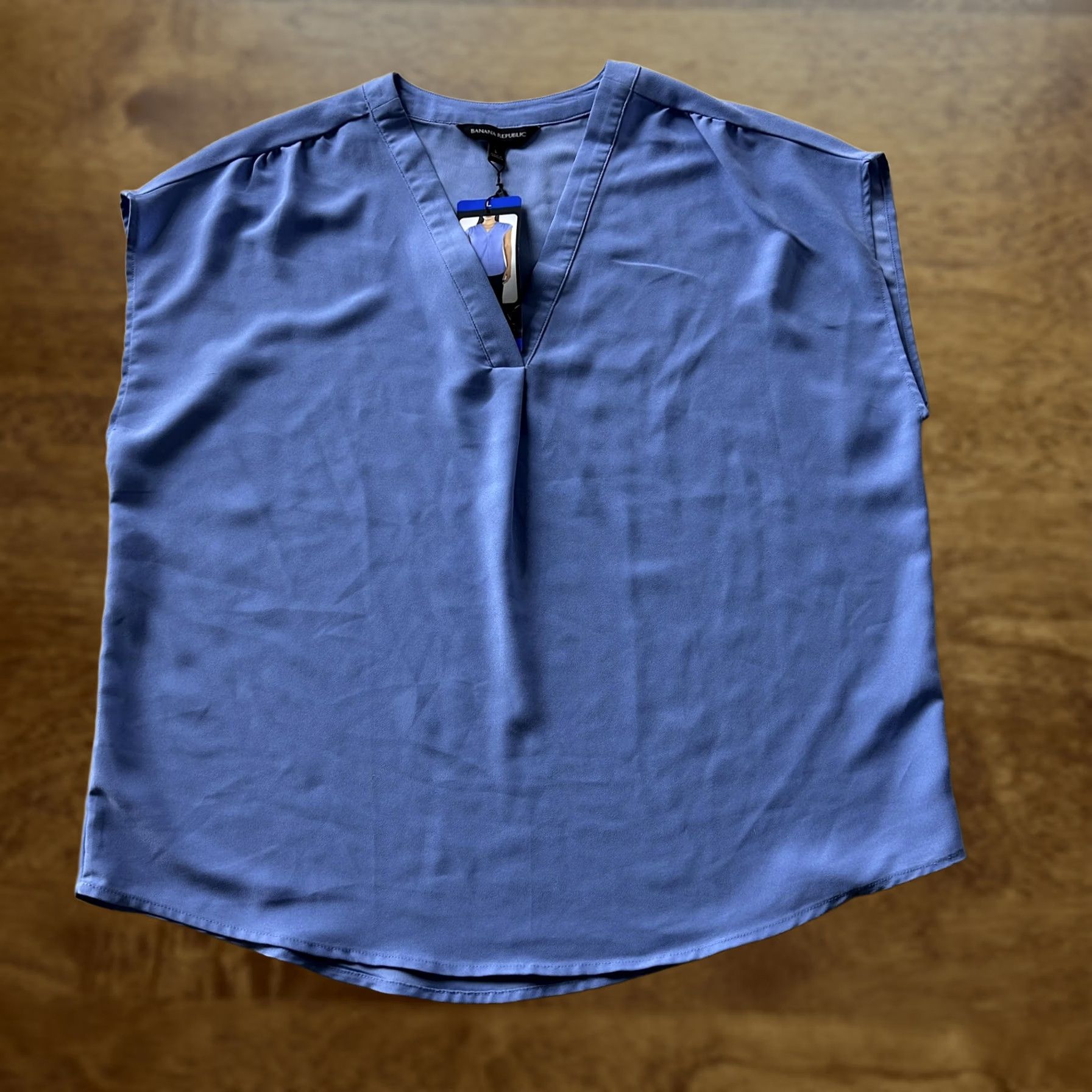 Banana Republic Banana Republic Blouse Womens Large Blue V-Neck Cap Sleeve Workwear Top Size L / US 10 / IT 46 - 1 Thumbnail