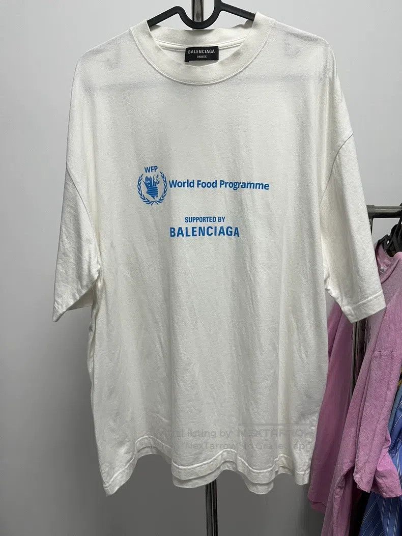 Balenciaga Balenciaga White Charity Generation 2 Slogan Logo Short-Sl Size US XL / EU 56 / 4 - 1 Thumbnail