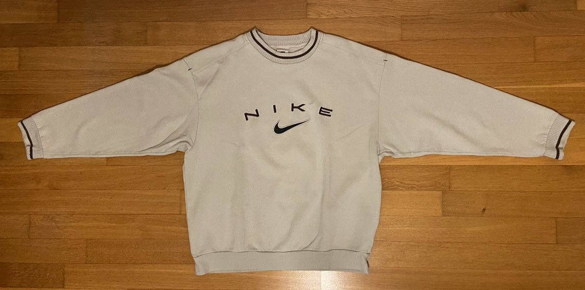 Light green Nike crop crewneck. Size small. Has a - Depop