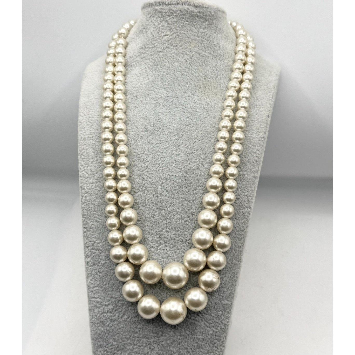 Vintage Vintage Japan Faux Pearl graduating beaded double strand nec Size ONE SIZE - 1 Thumbnail